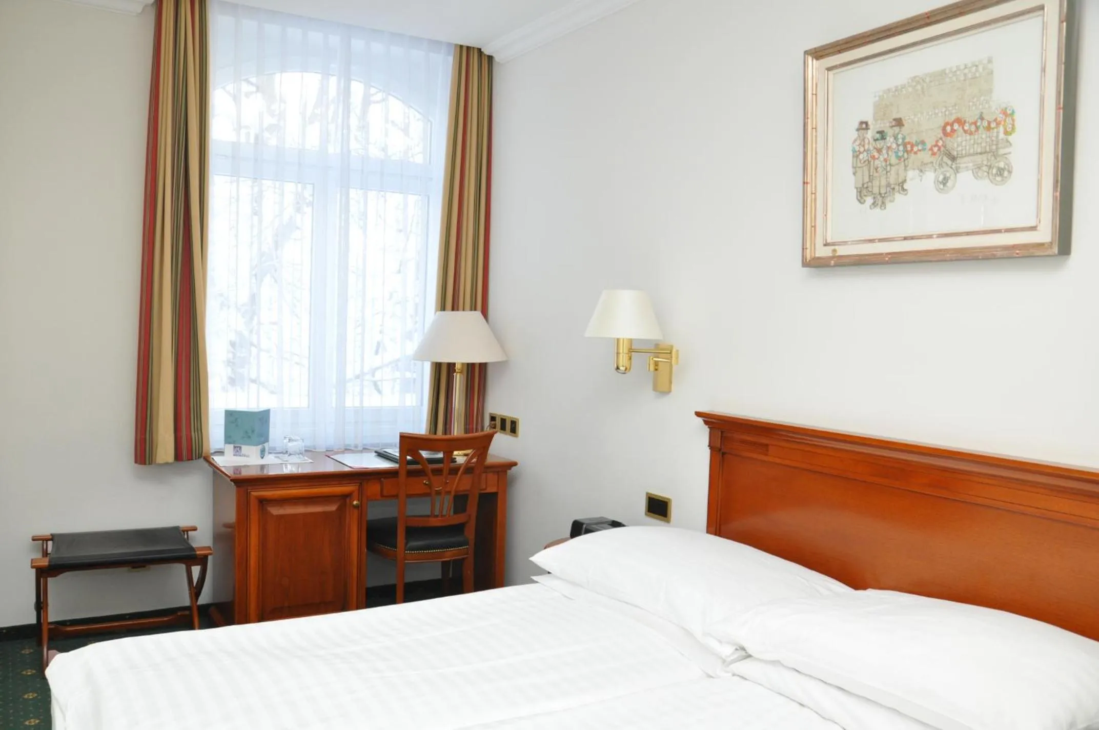 Bedroom, Bed in Soldanella