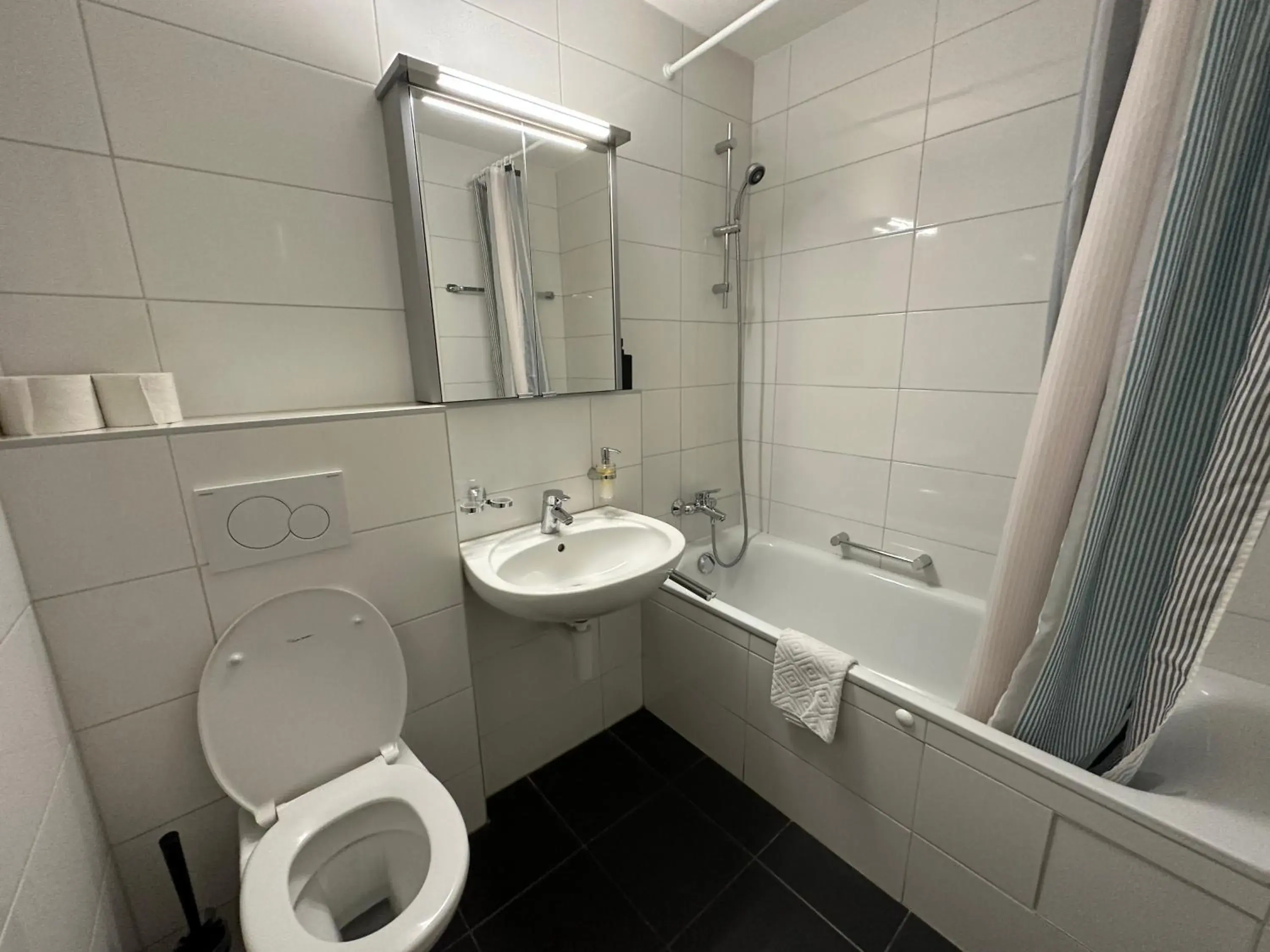 Three-Bedroom Apartment in Galaxy Apartments Lucerne Three-Bedroom Apartment in Galaxy Apartments Lucerne