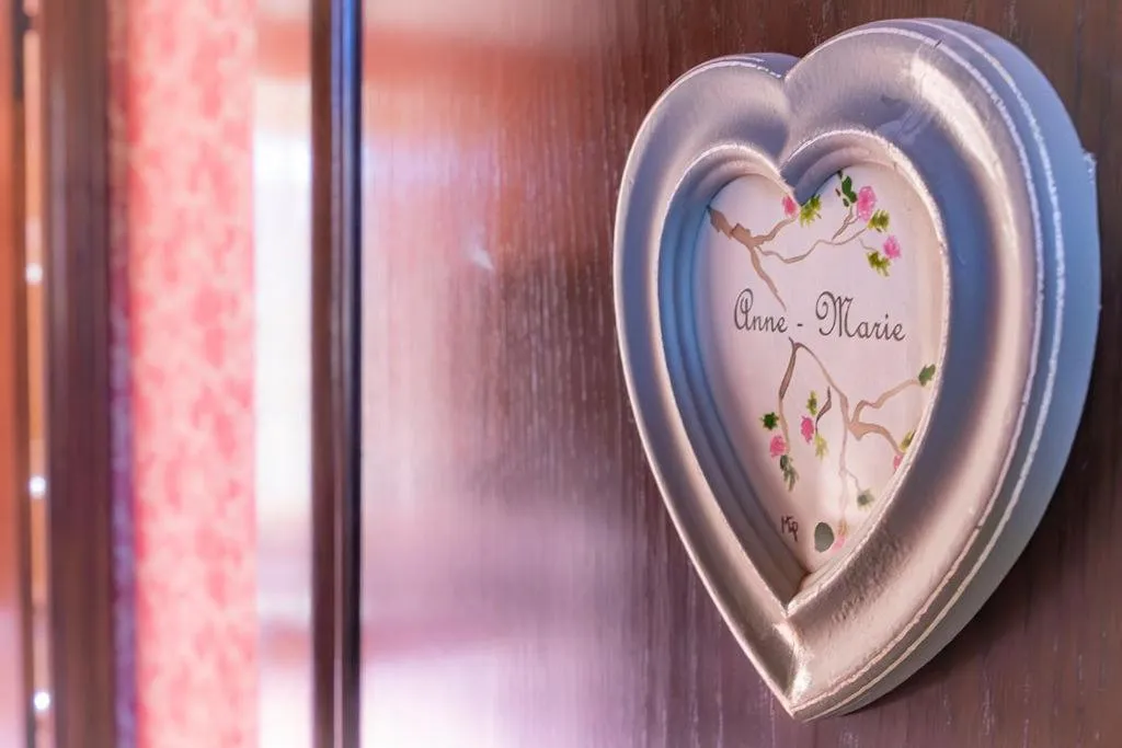 Decorative detail in Le Clos Cathala Chambres d'Hôtes