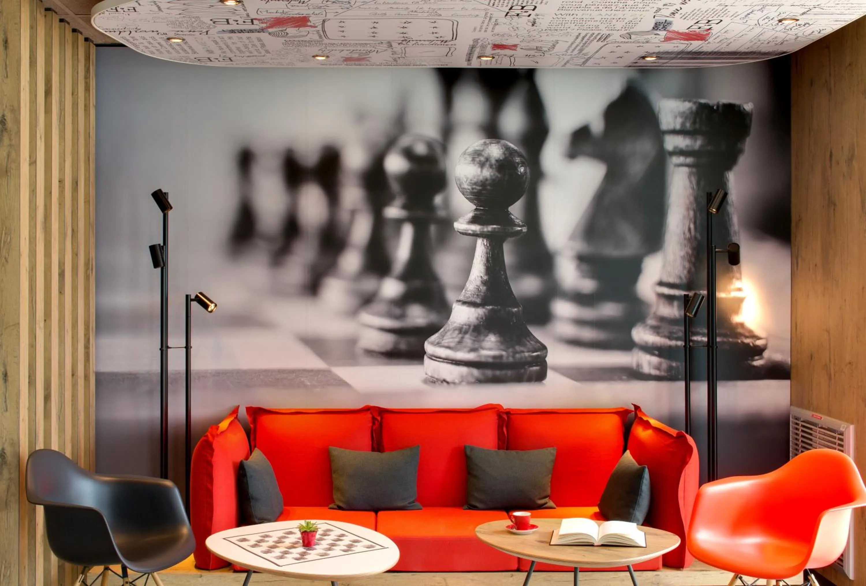 Living room in ibis Montceau les Mines