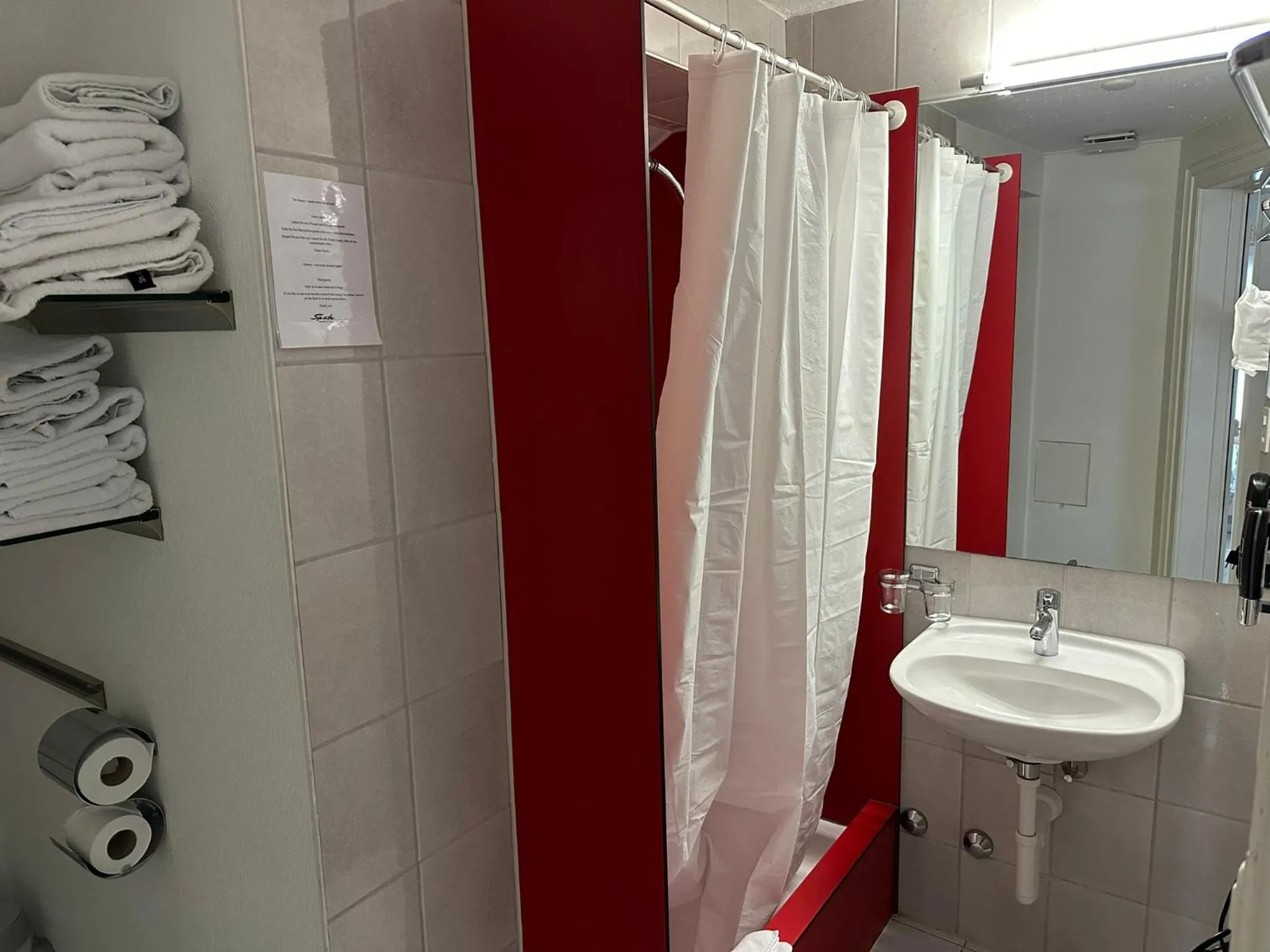 Shower in Hotel Spatz