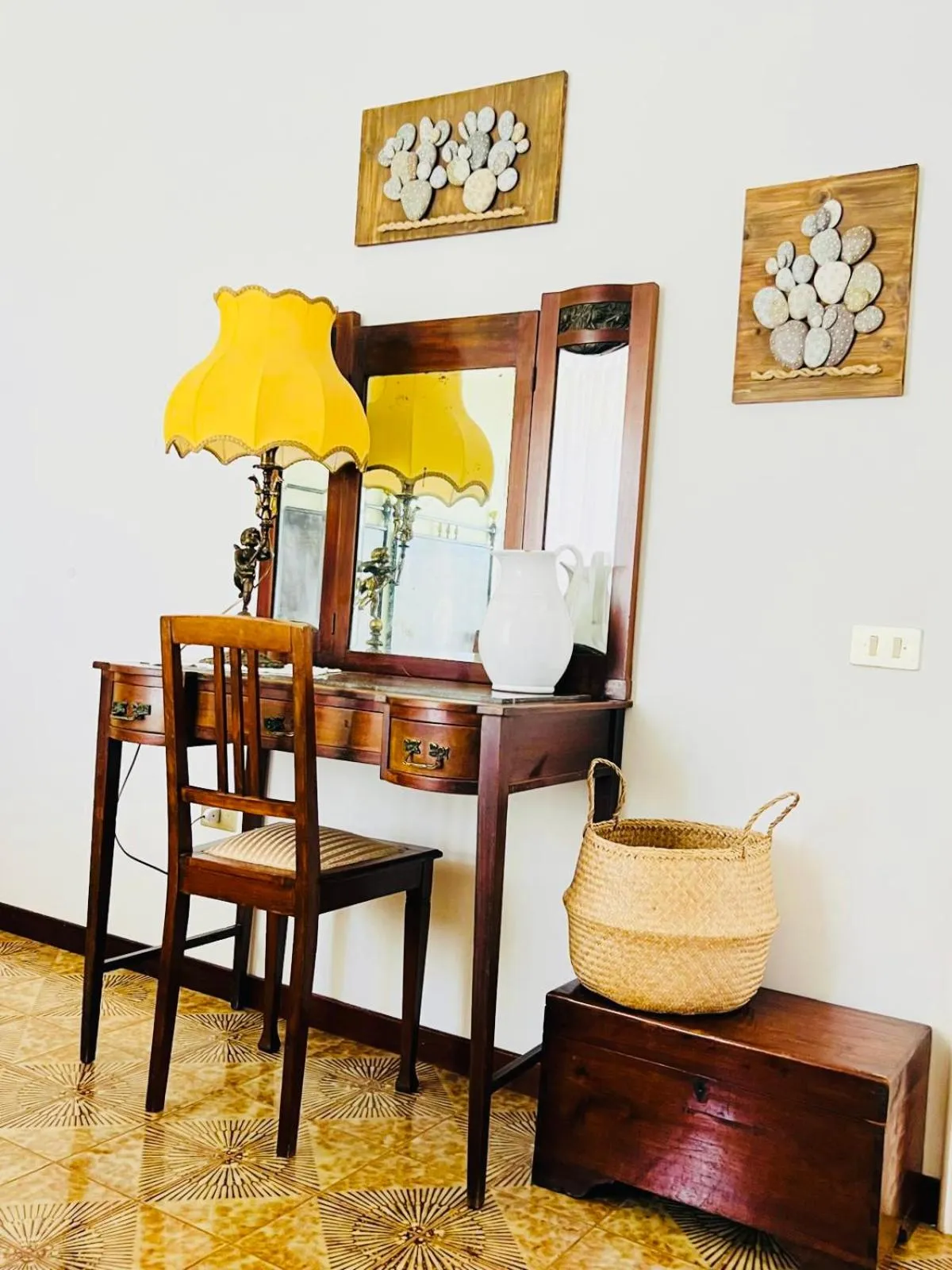 Decorative detail in B&B DOÑA FLOR