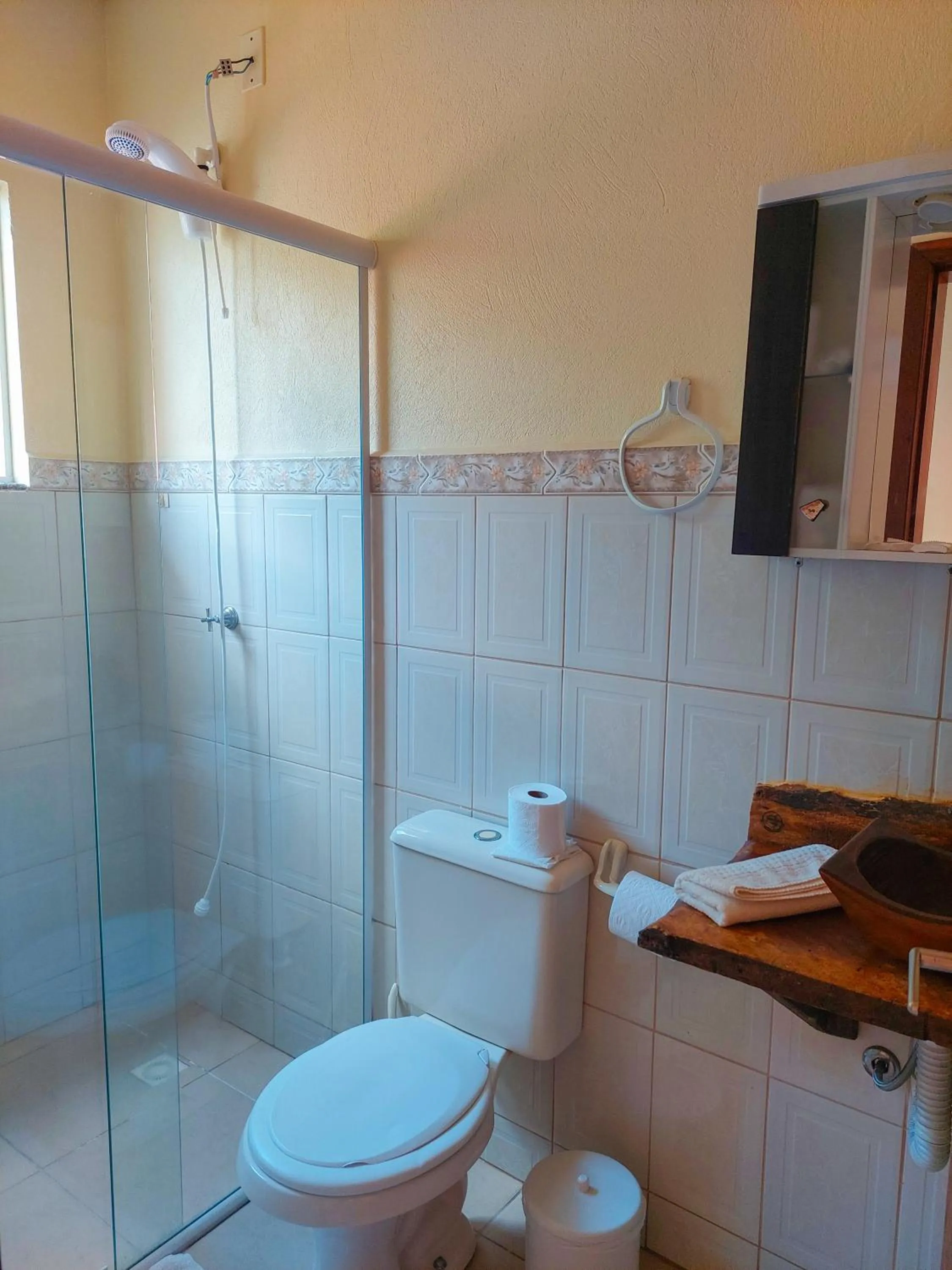 Shower in Pousada Sítio Olho D'Água