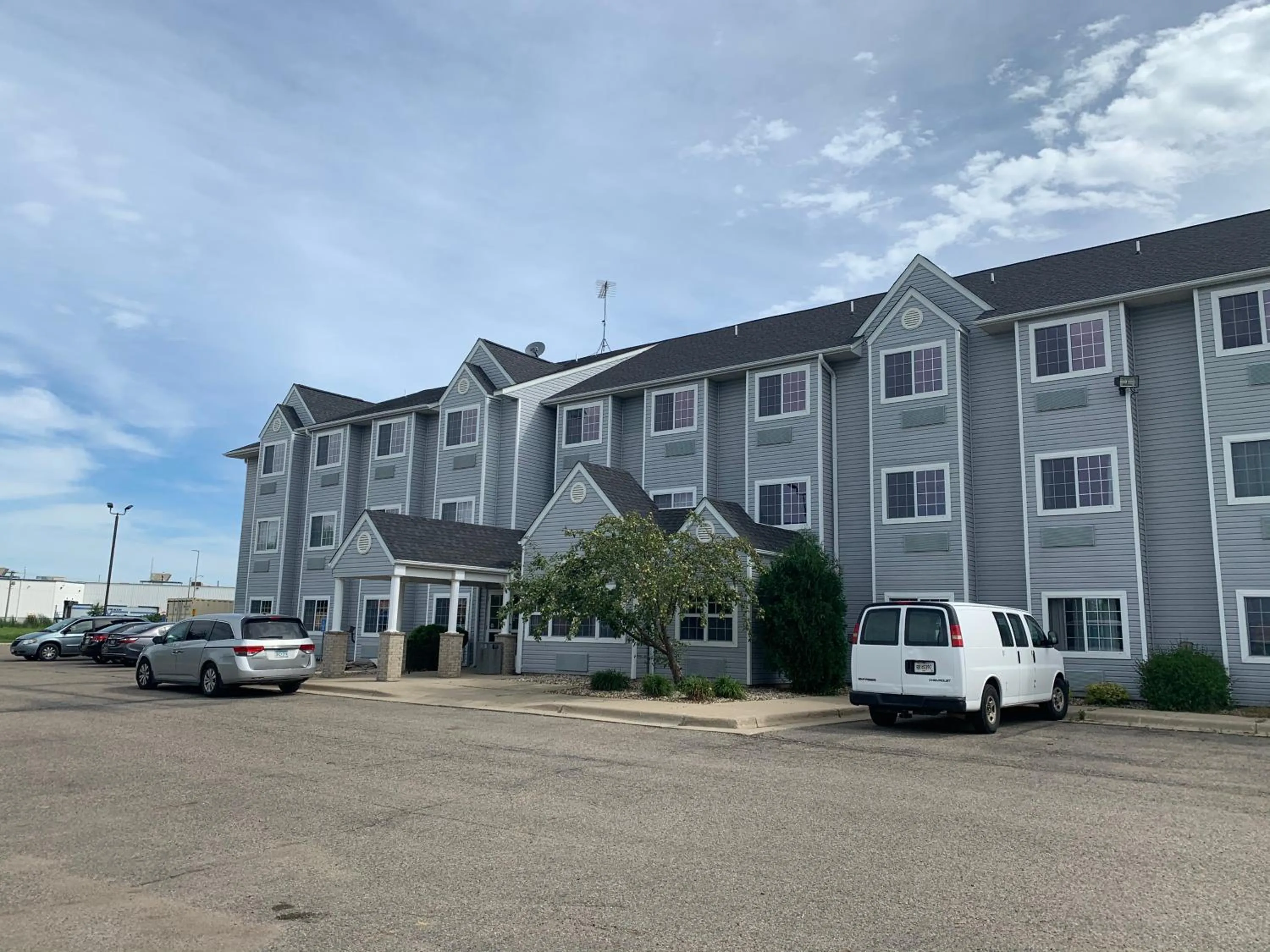 Facade/entrance, Property Building in Quality Inn Owatonna Near Medical Center
