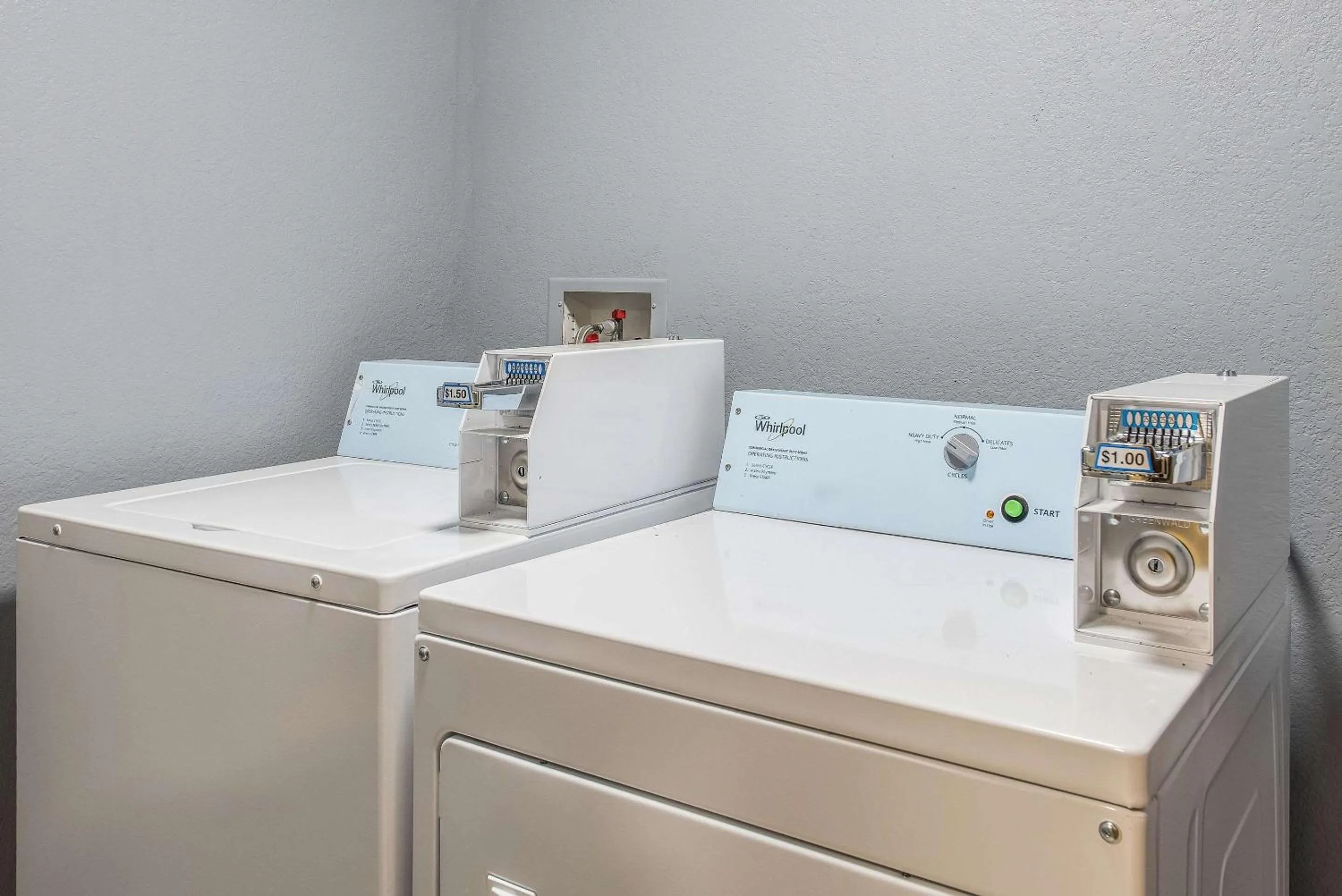 On site, Kitchen/Kitchenette in Quality Inn Owatonna Near Medical Center