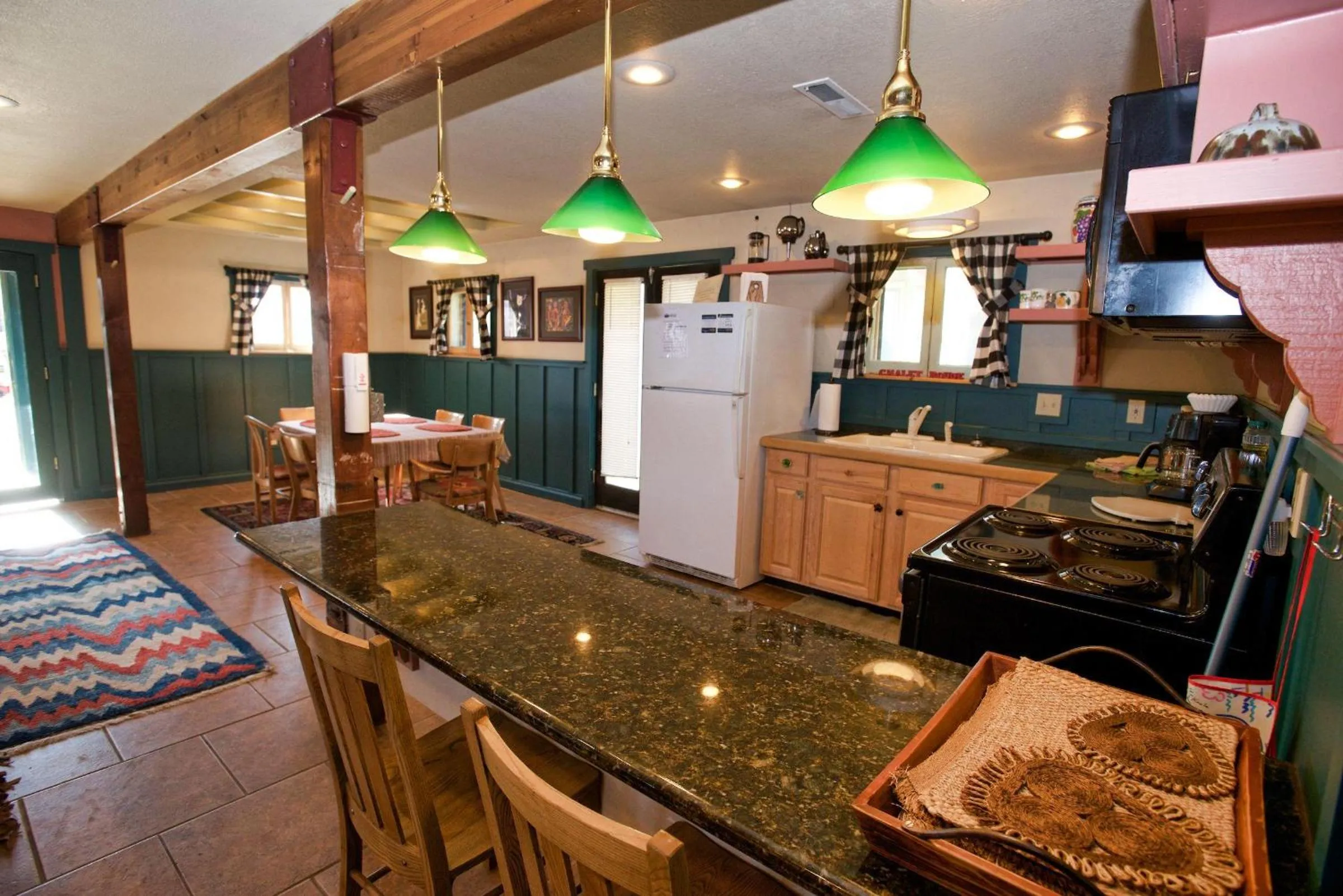 Cottage Inn by Casago McCall - Donerightmanagement