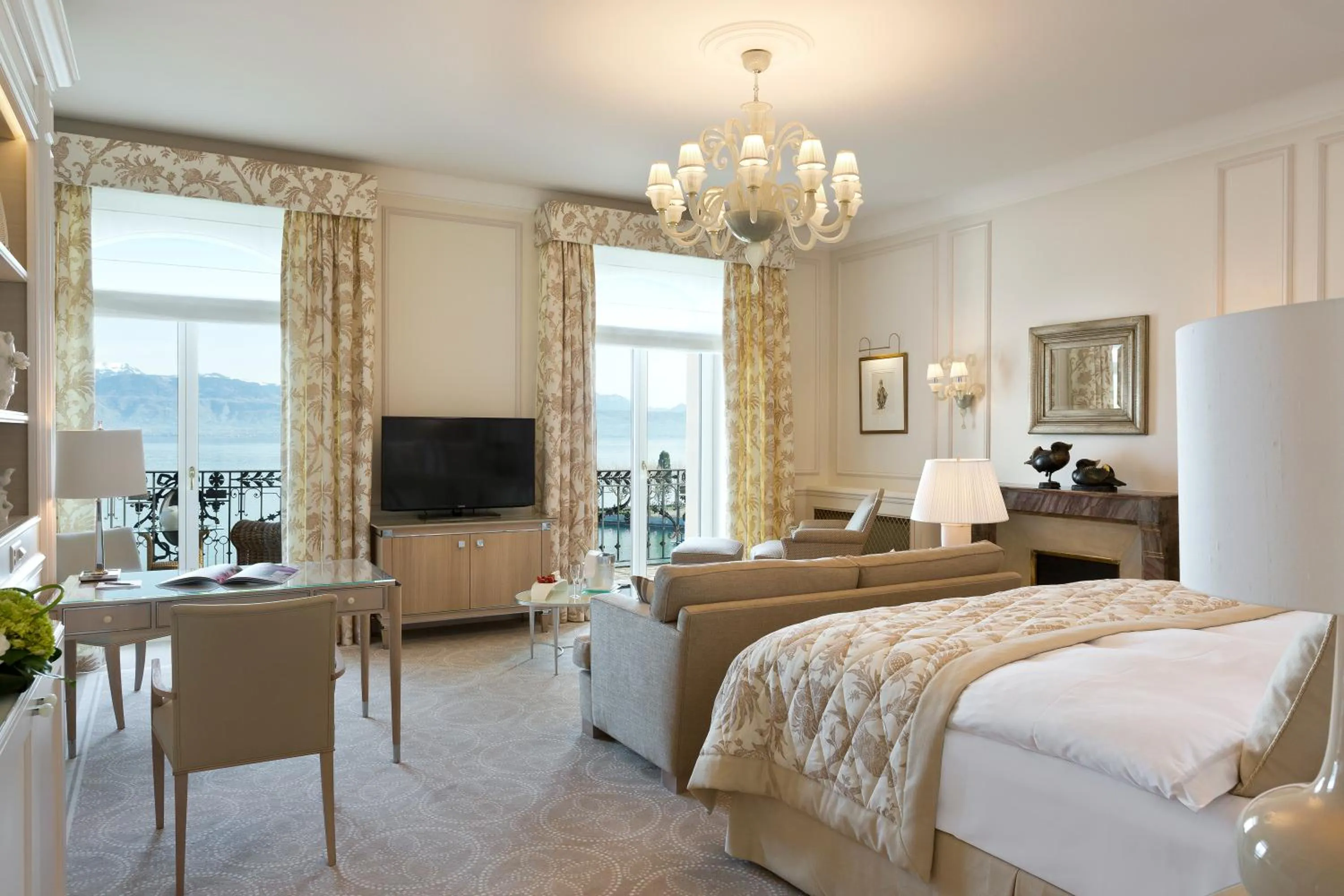Bedroom in Beau-Rivage Palace