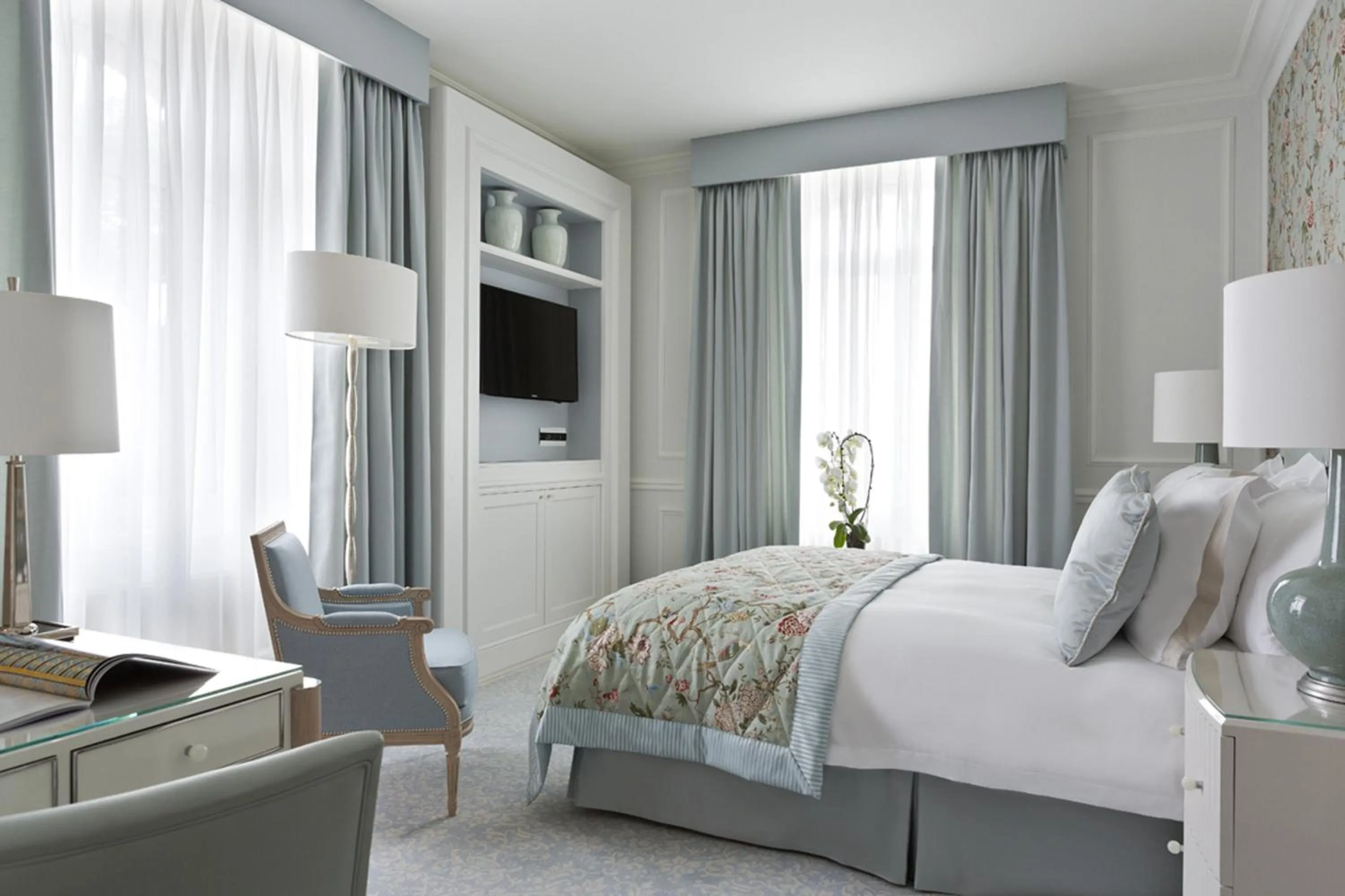 Photo of the whole room in Beau-Rivage Palace