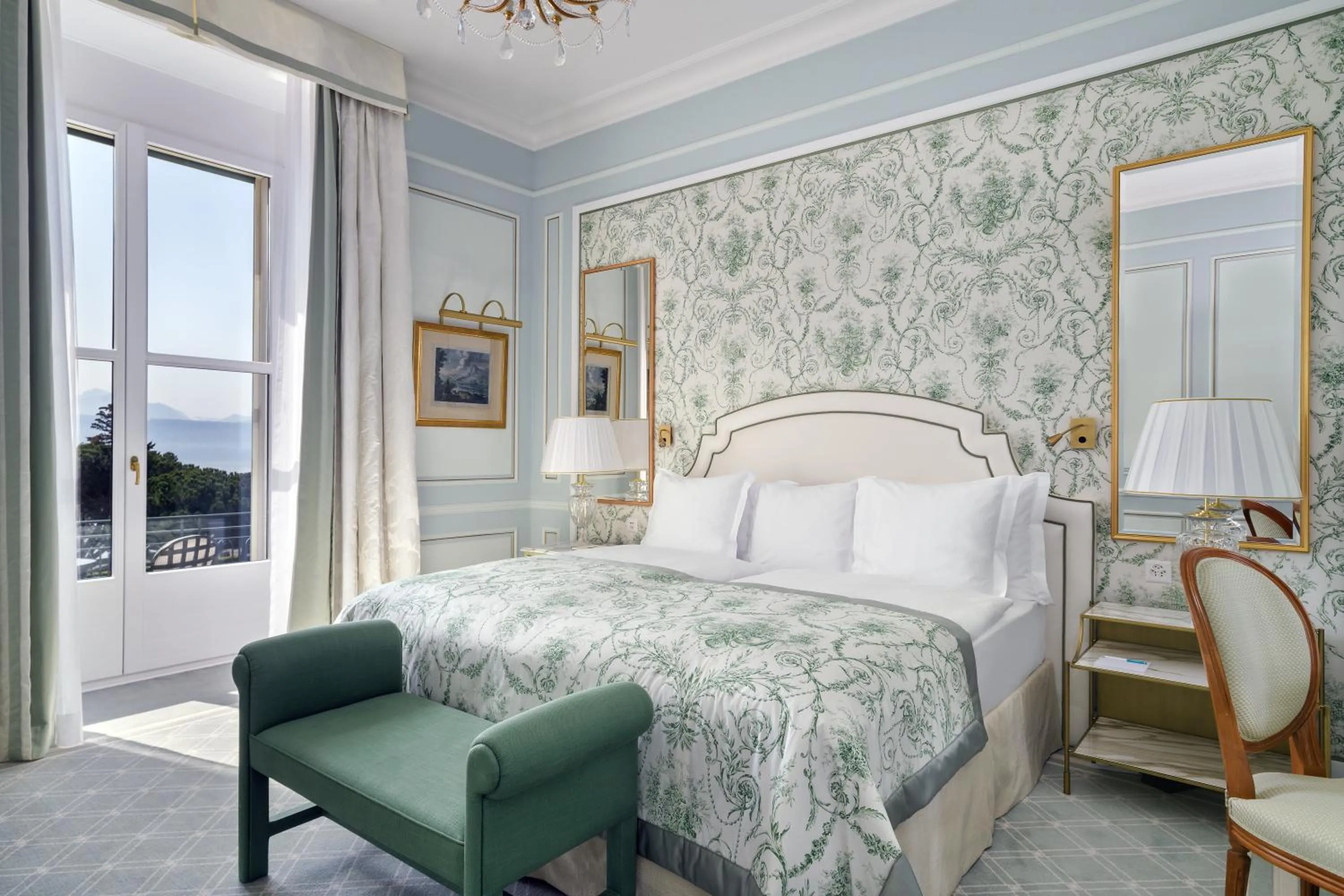 Bed in Beau-Rivage Palace