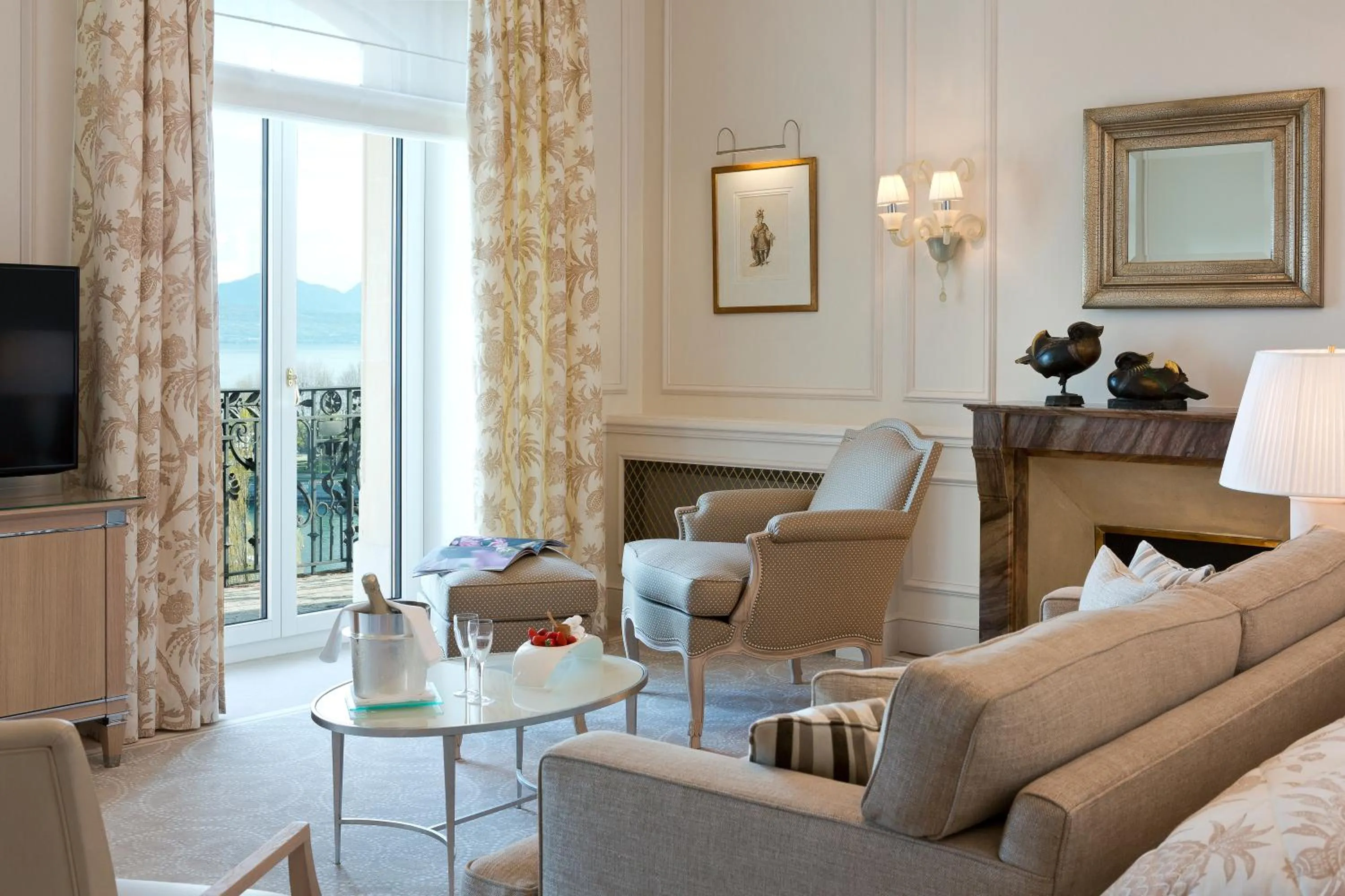 Living room in Beau-Rivage Palace