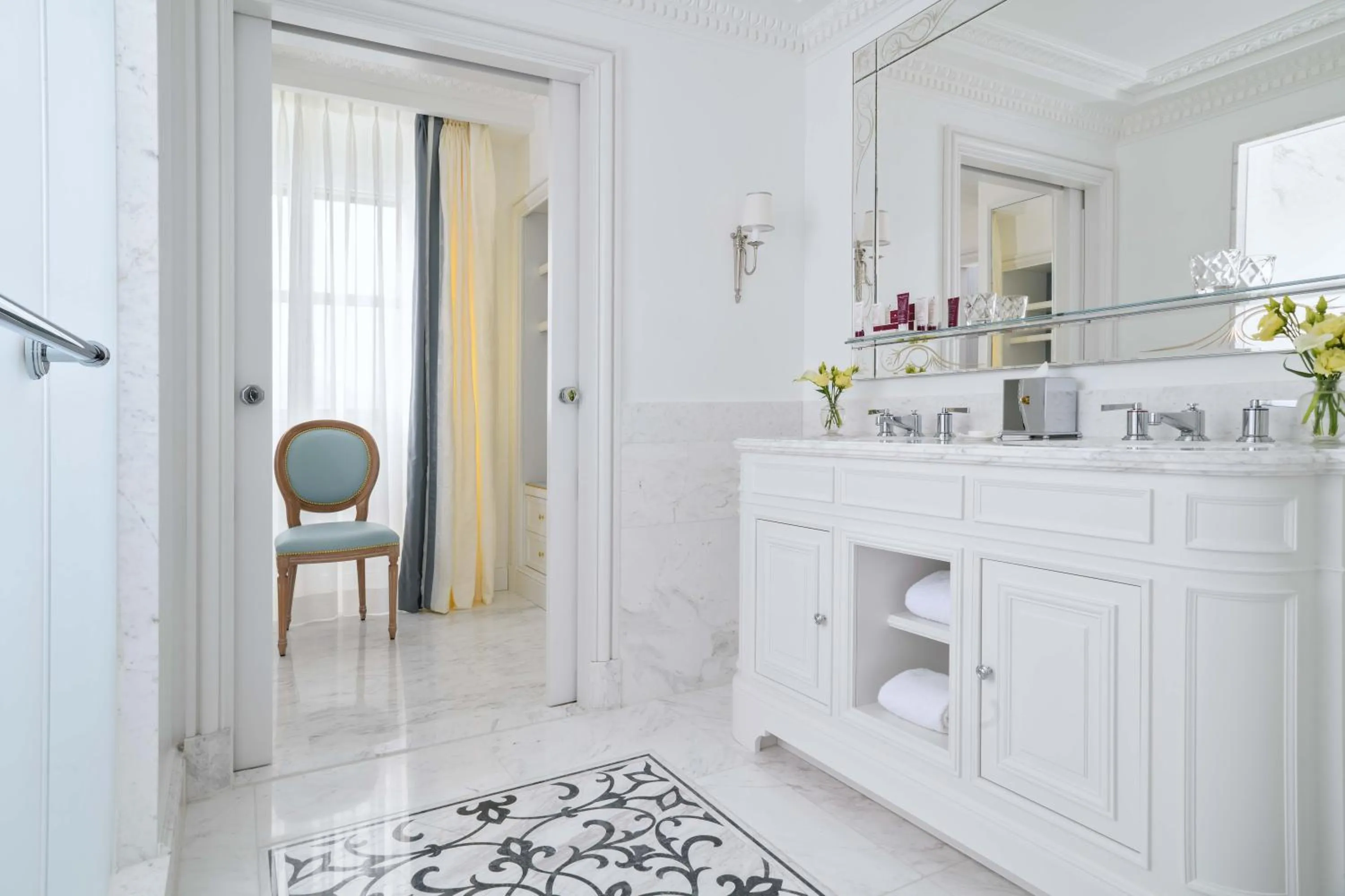 Bathroom in Beau-Rivage Palace