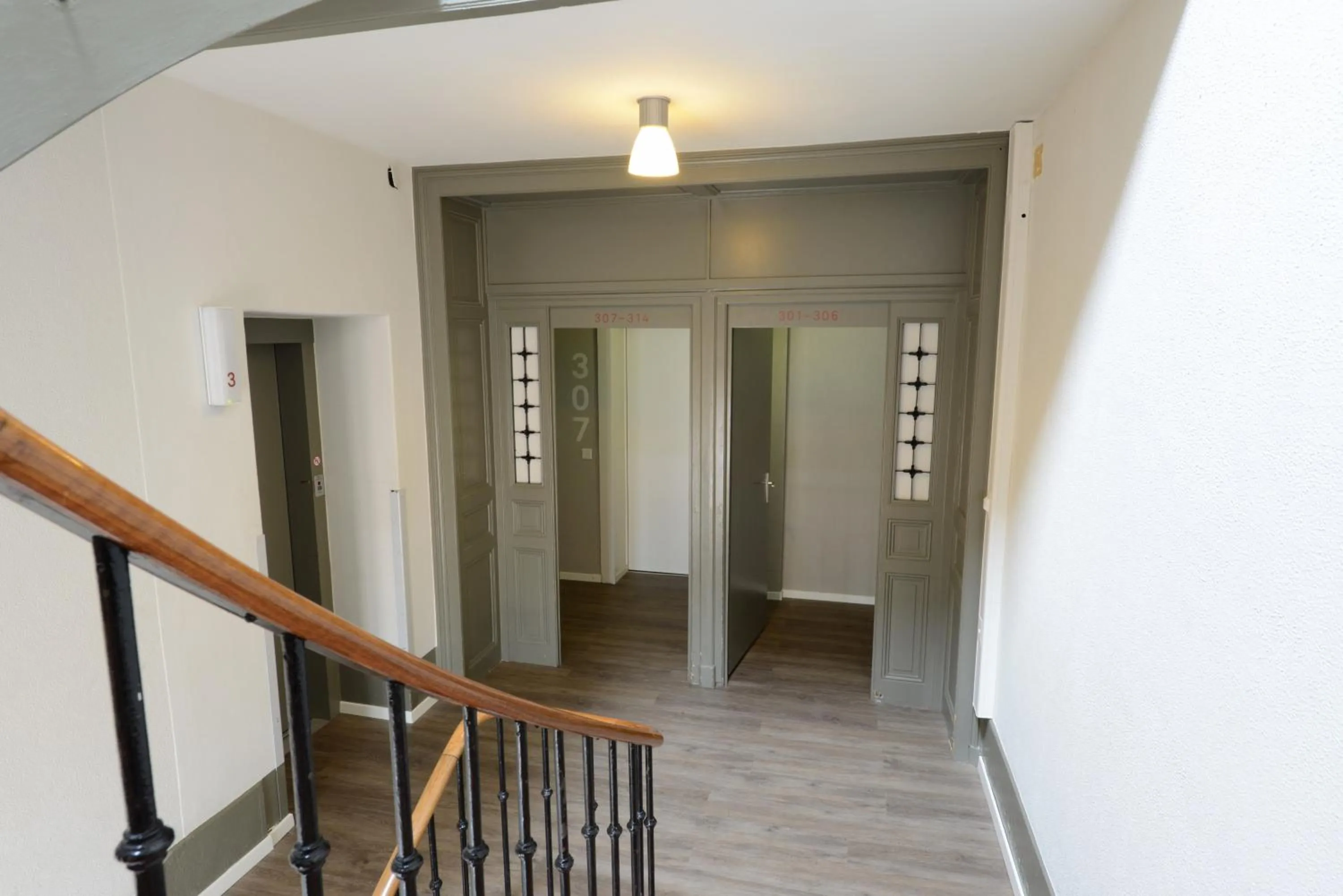 Decorative detail in Hôtel du Marché