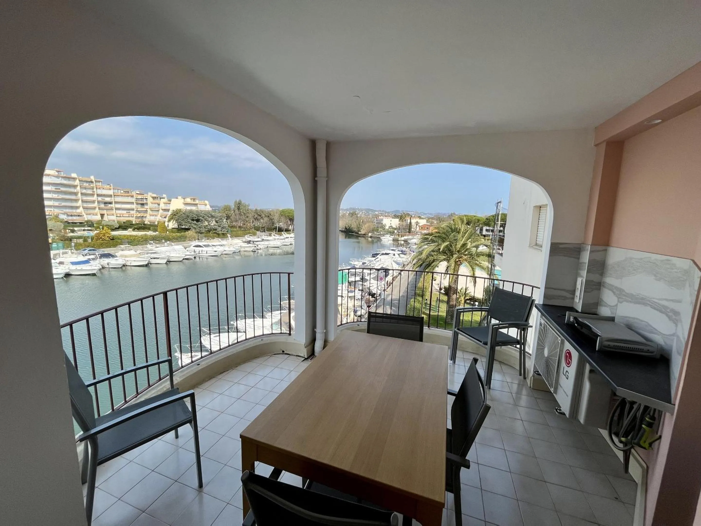 Bedroom in Studio moderne - Port de Mandelieu - Proche Mer