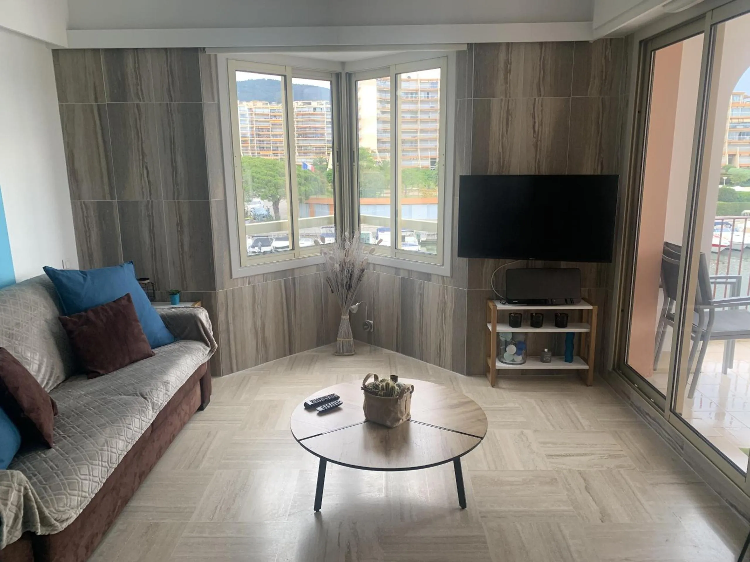 Bedroom in Studio moderne - Port de Mandelieu - Proche Mer