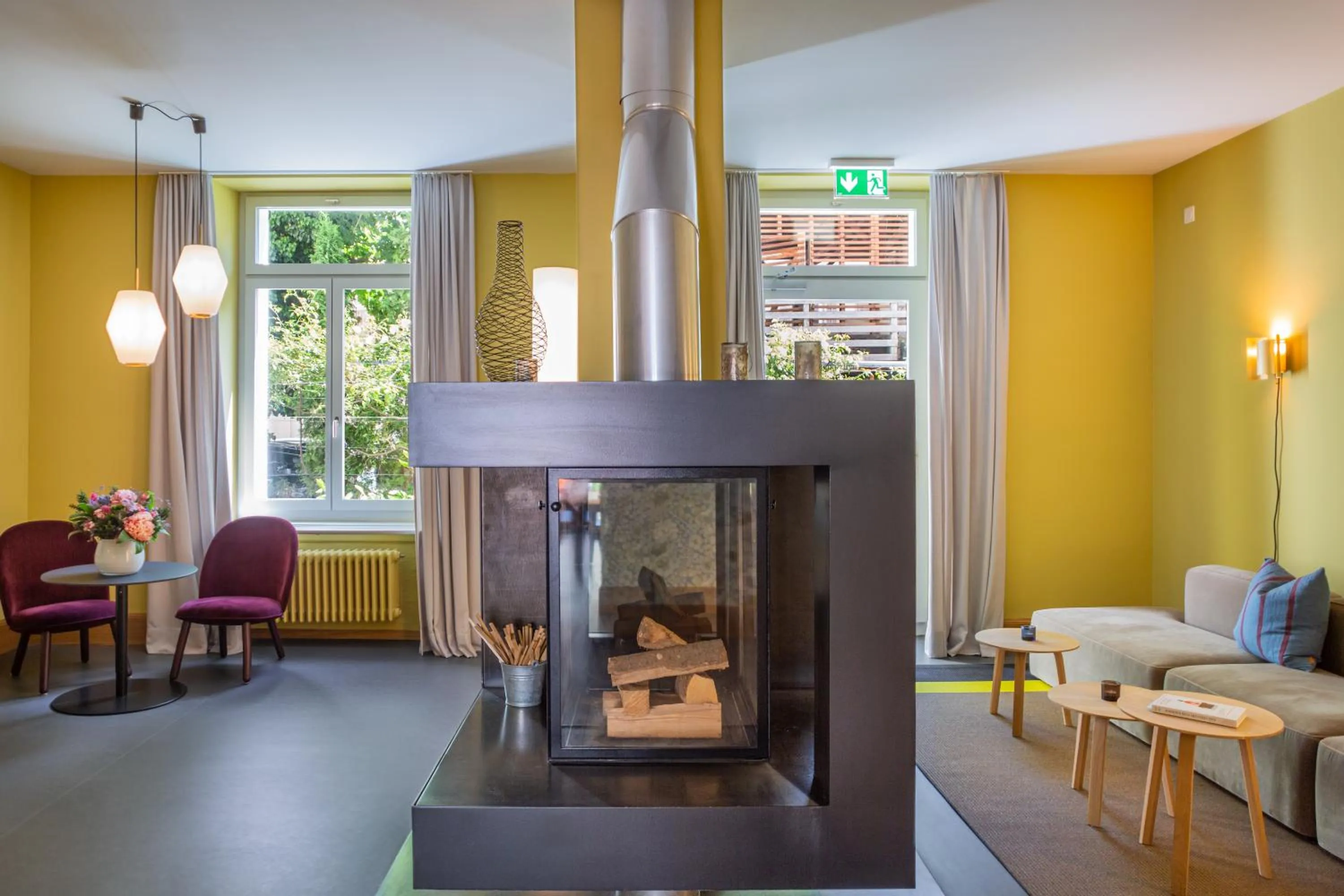 Lobby or reception in Alma Hotel - Boutique hideaway by the lake with rooftop and ladies-only wellness