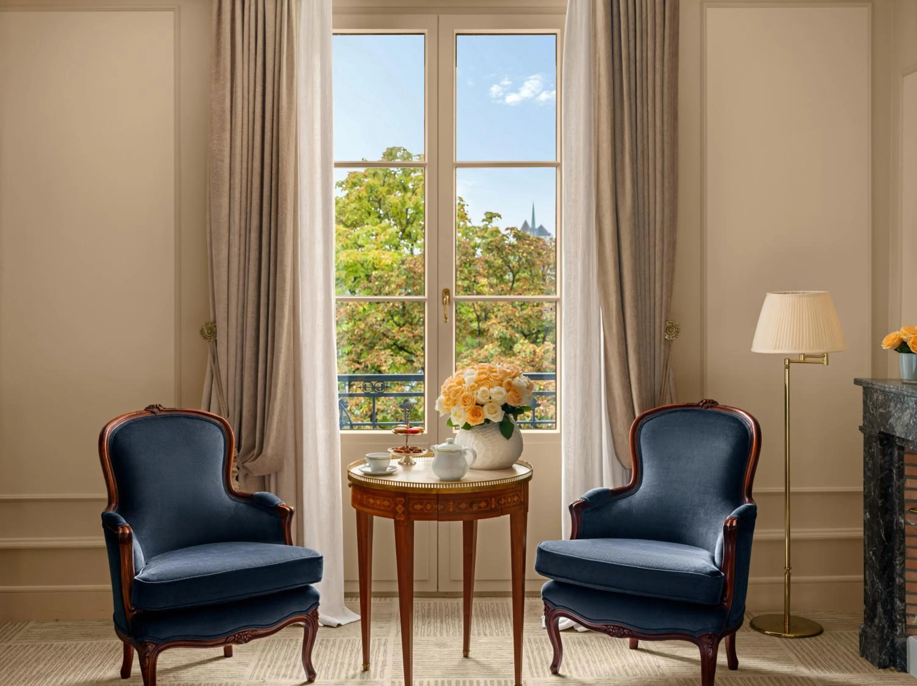 Bedroom in Beau-Rivage Genève