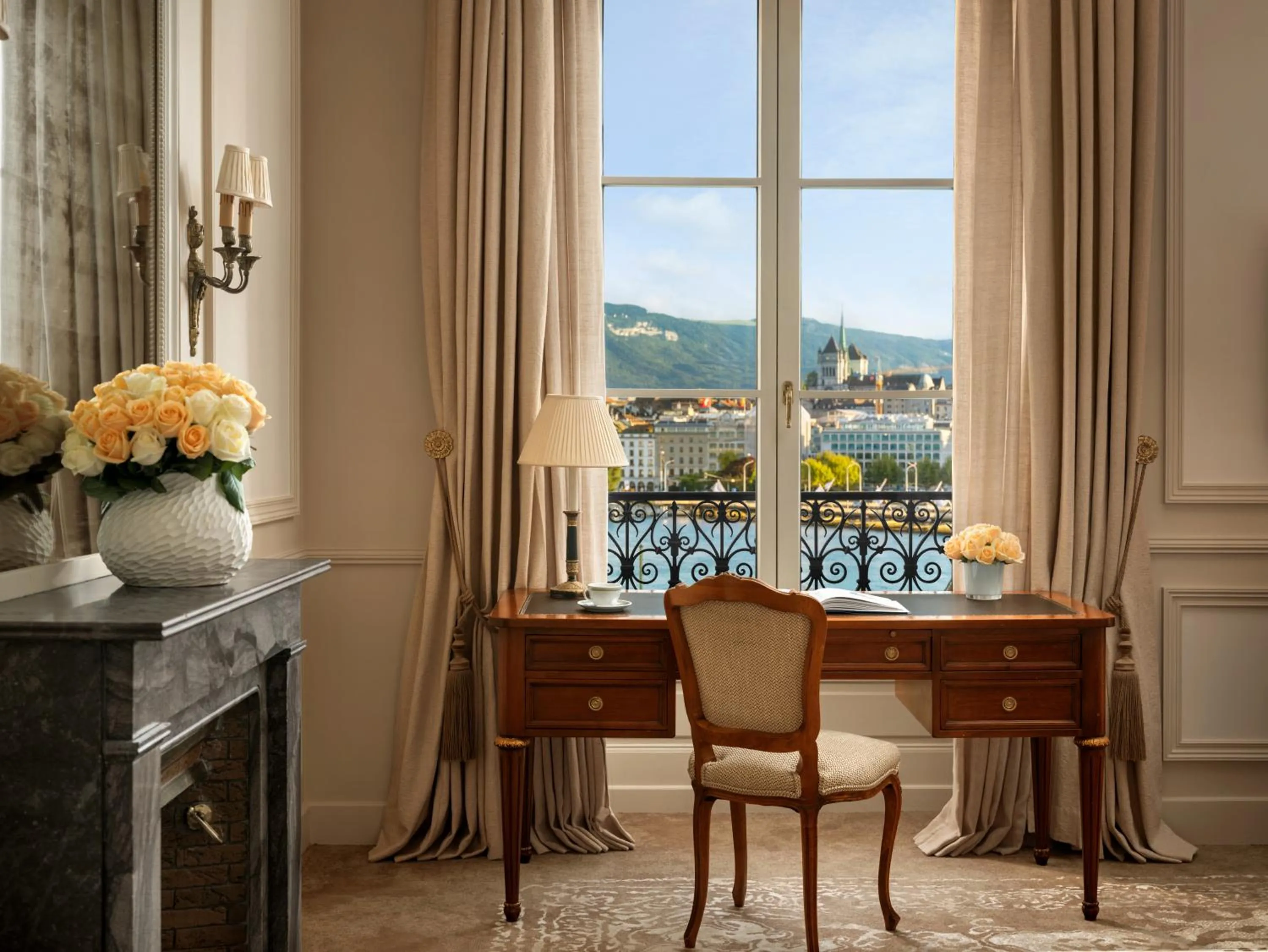 Living room in Beau-Rivage Genève