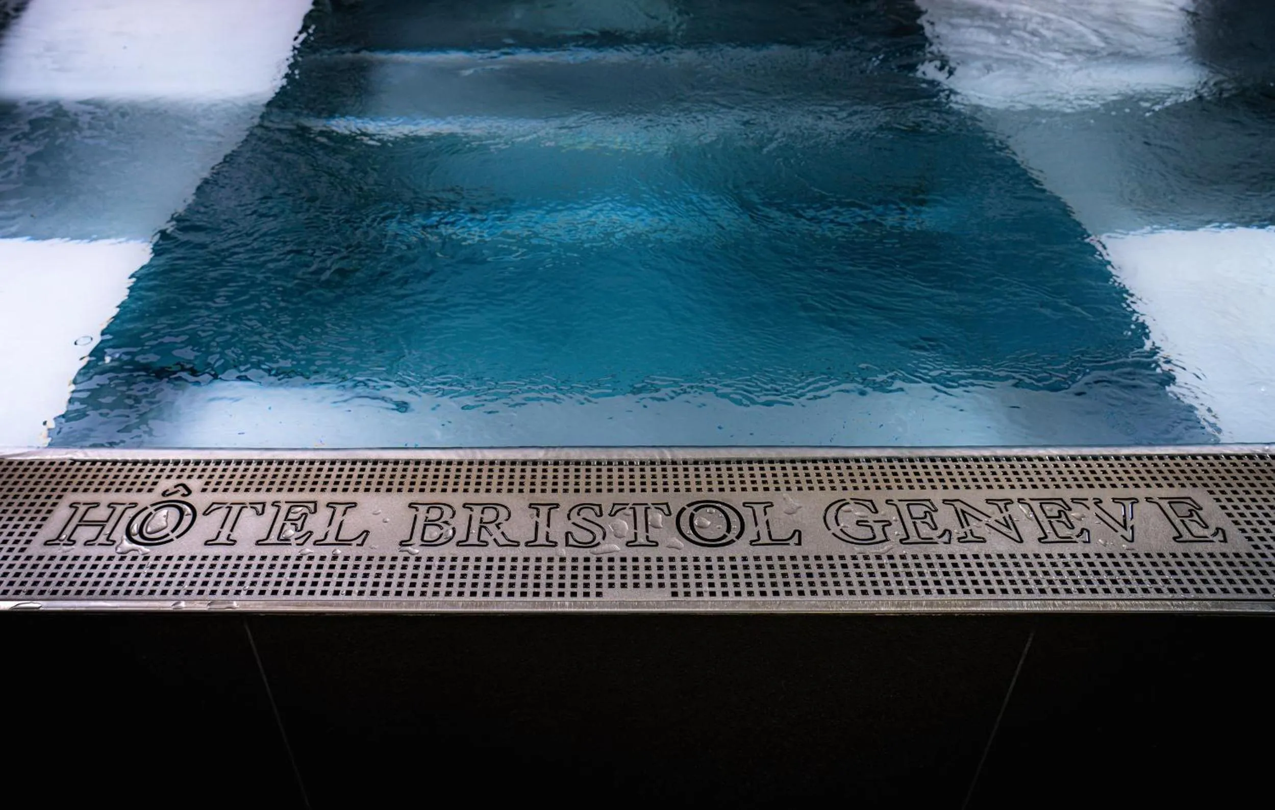 Hot Tub in Hotel Bristol