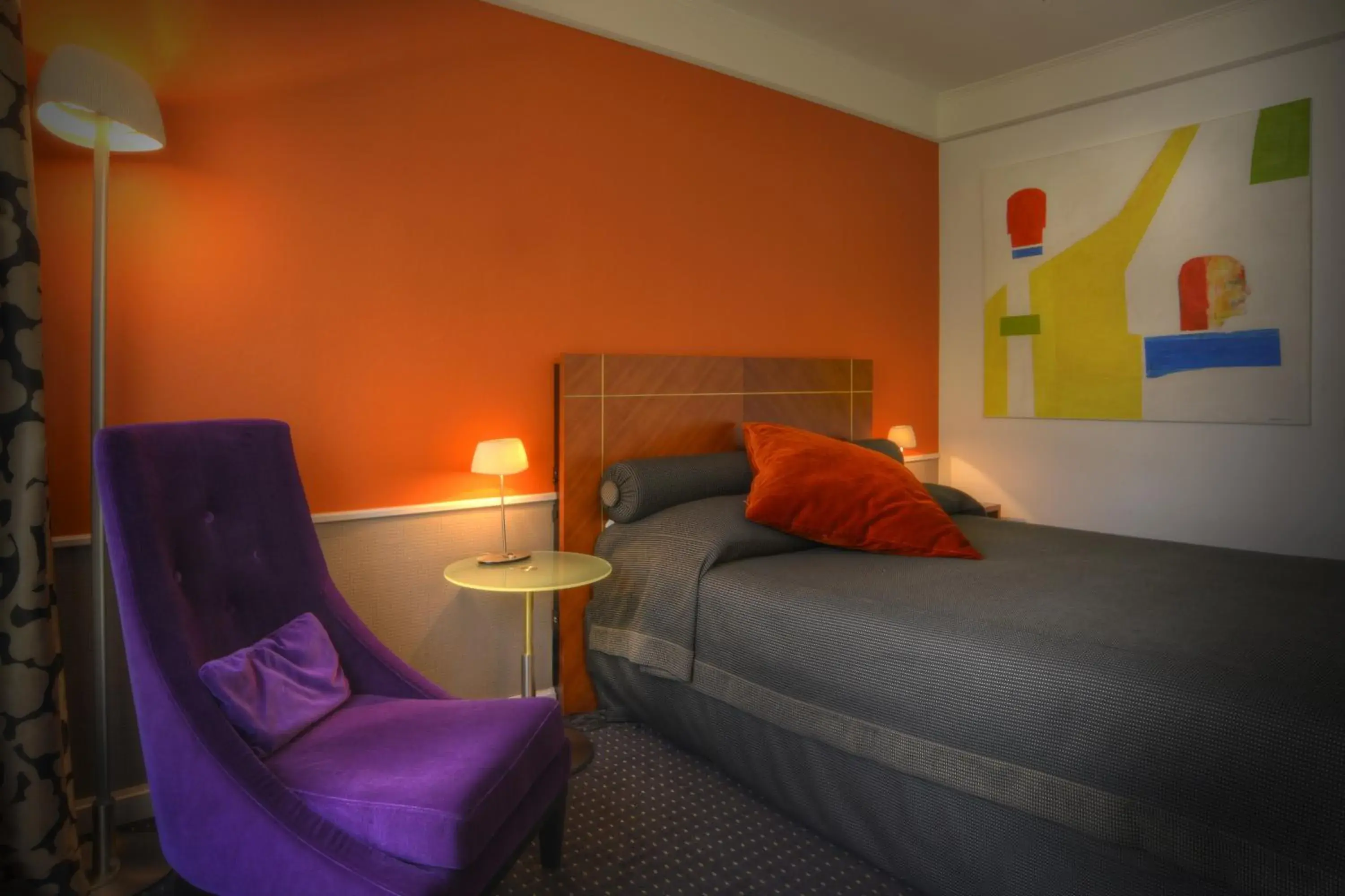 Single Room in The New Midi Single Room in The New Midi