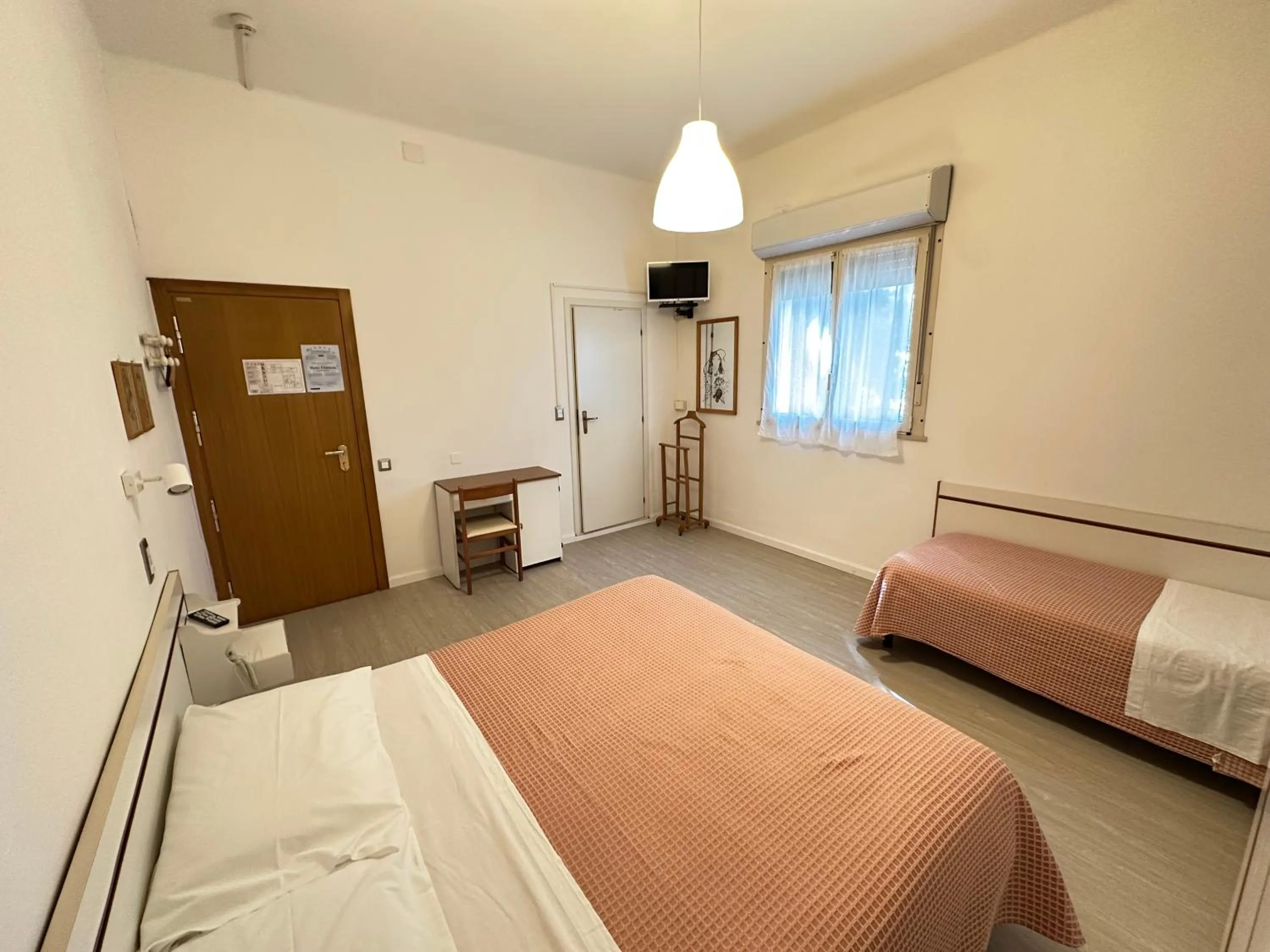 Bed in Hotel Fiorenza