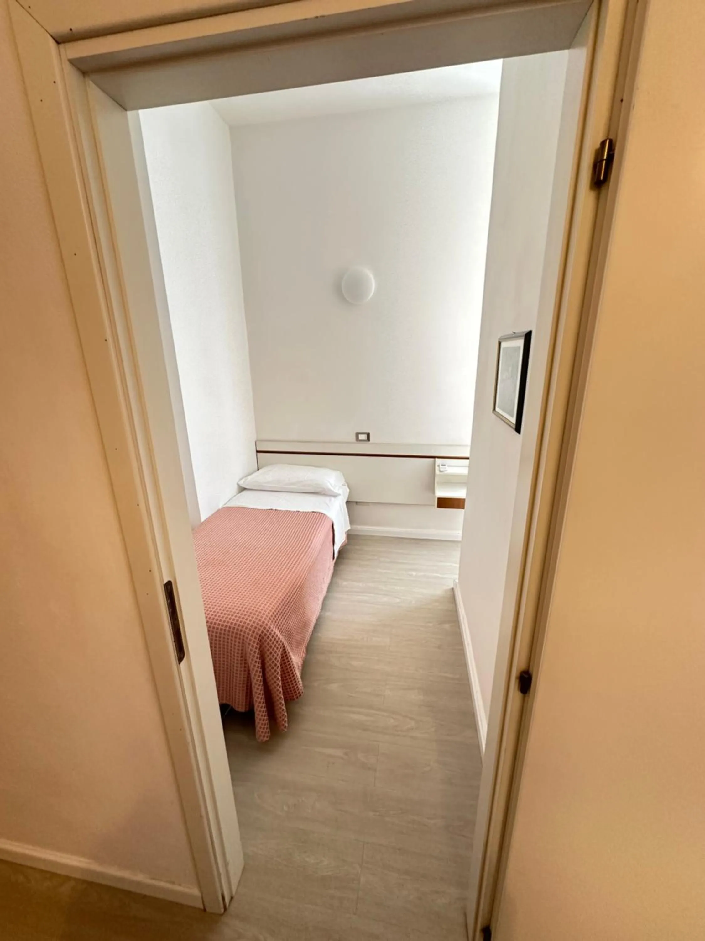 Bed in Hotel Fiorenza