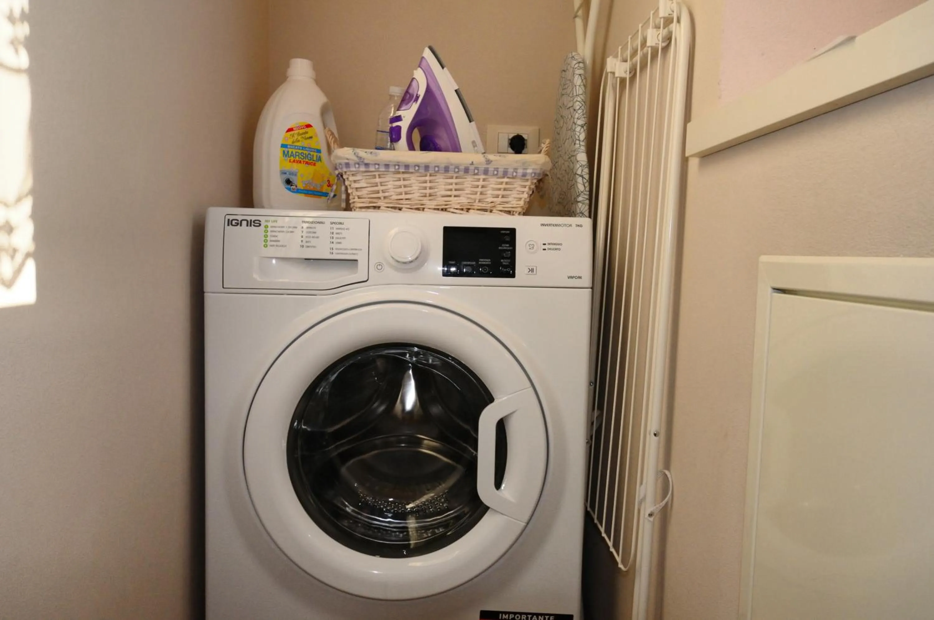 washing machine in Casa Novecento "Rooms & apartments"