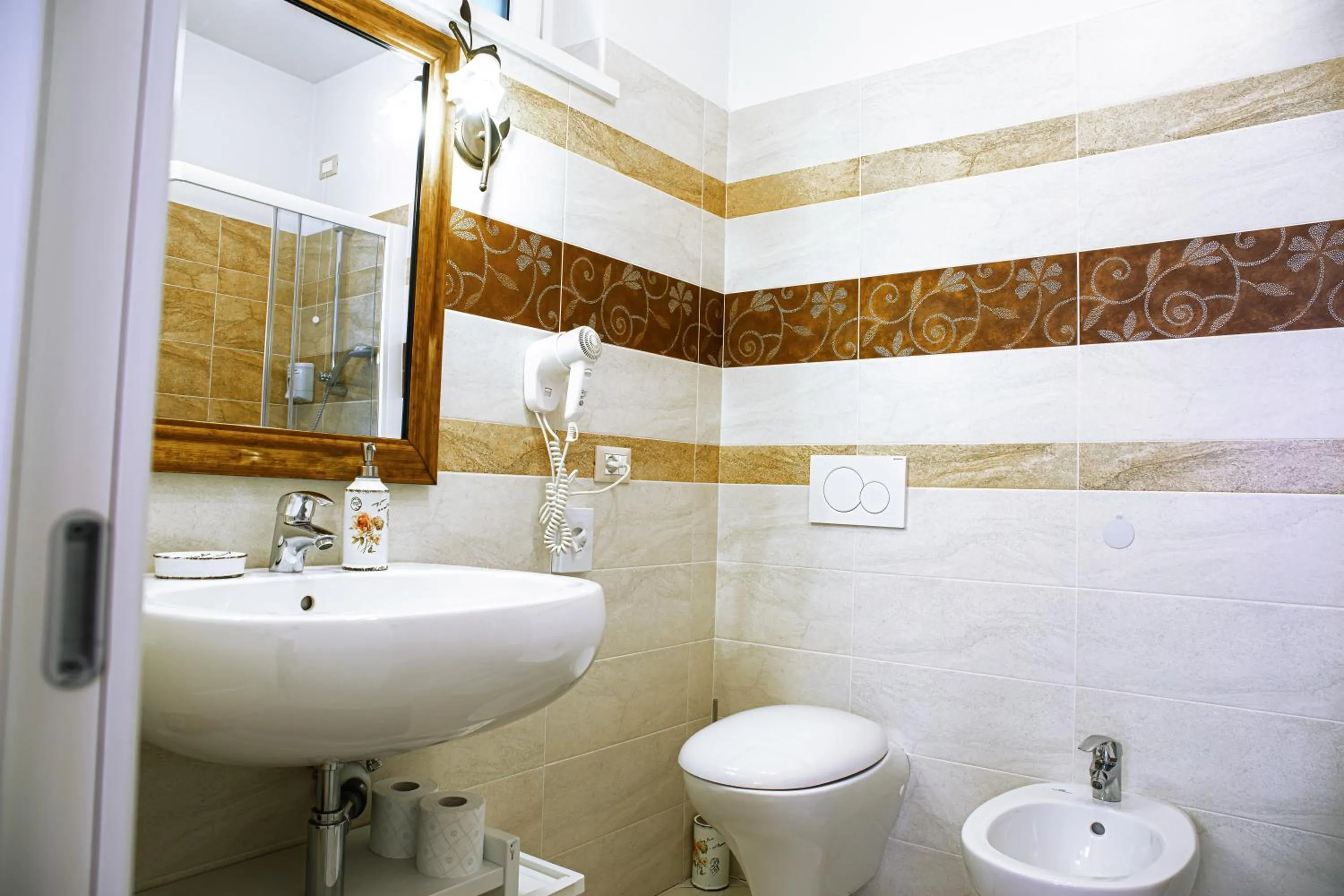 Bathroom in Casa Novecento "Rooms & apartments"