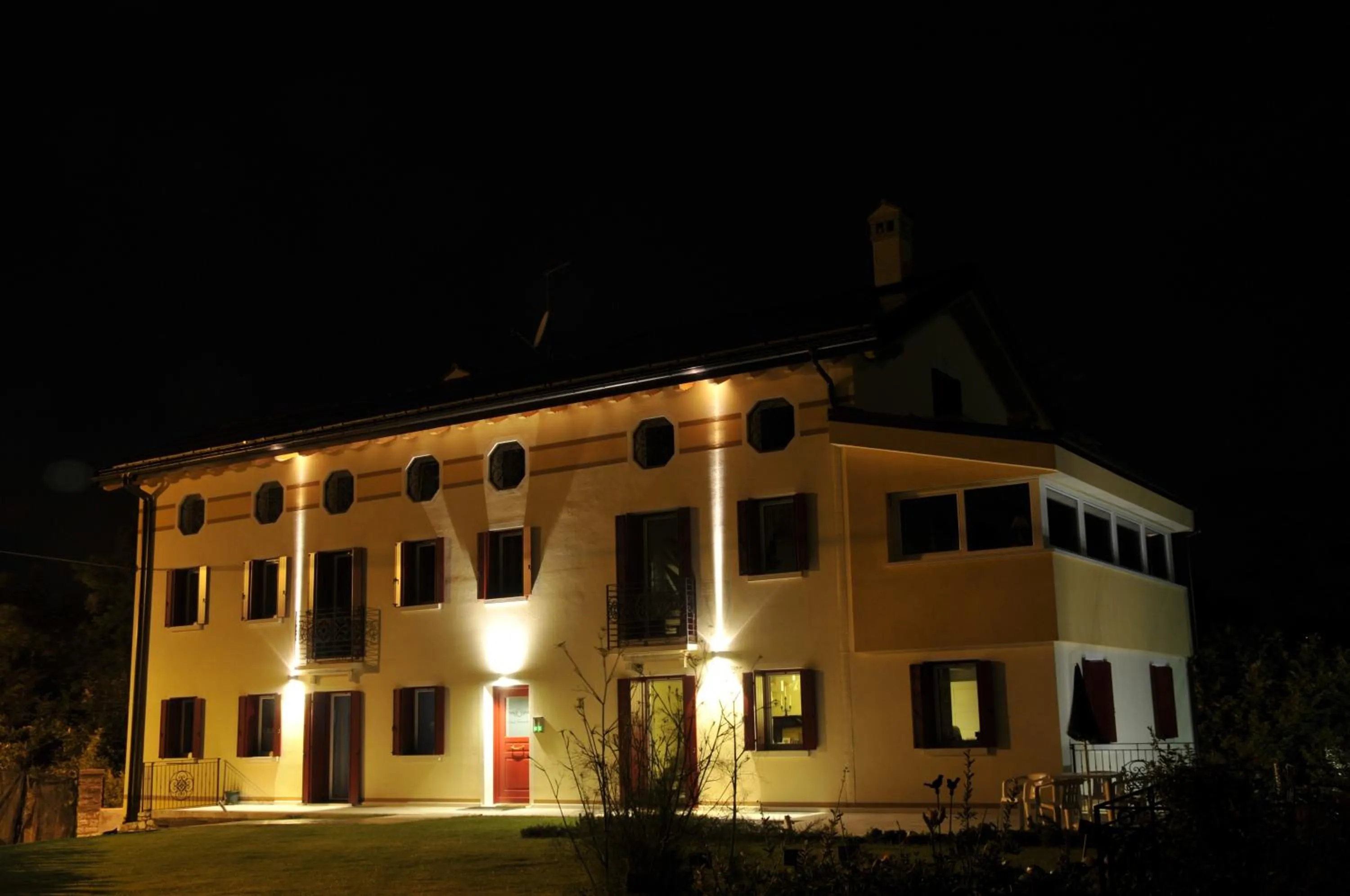 Facade/entrance in Casa Novecento "Rooms & apartments"