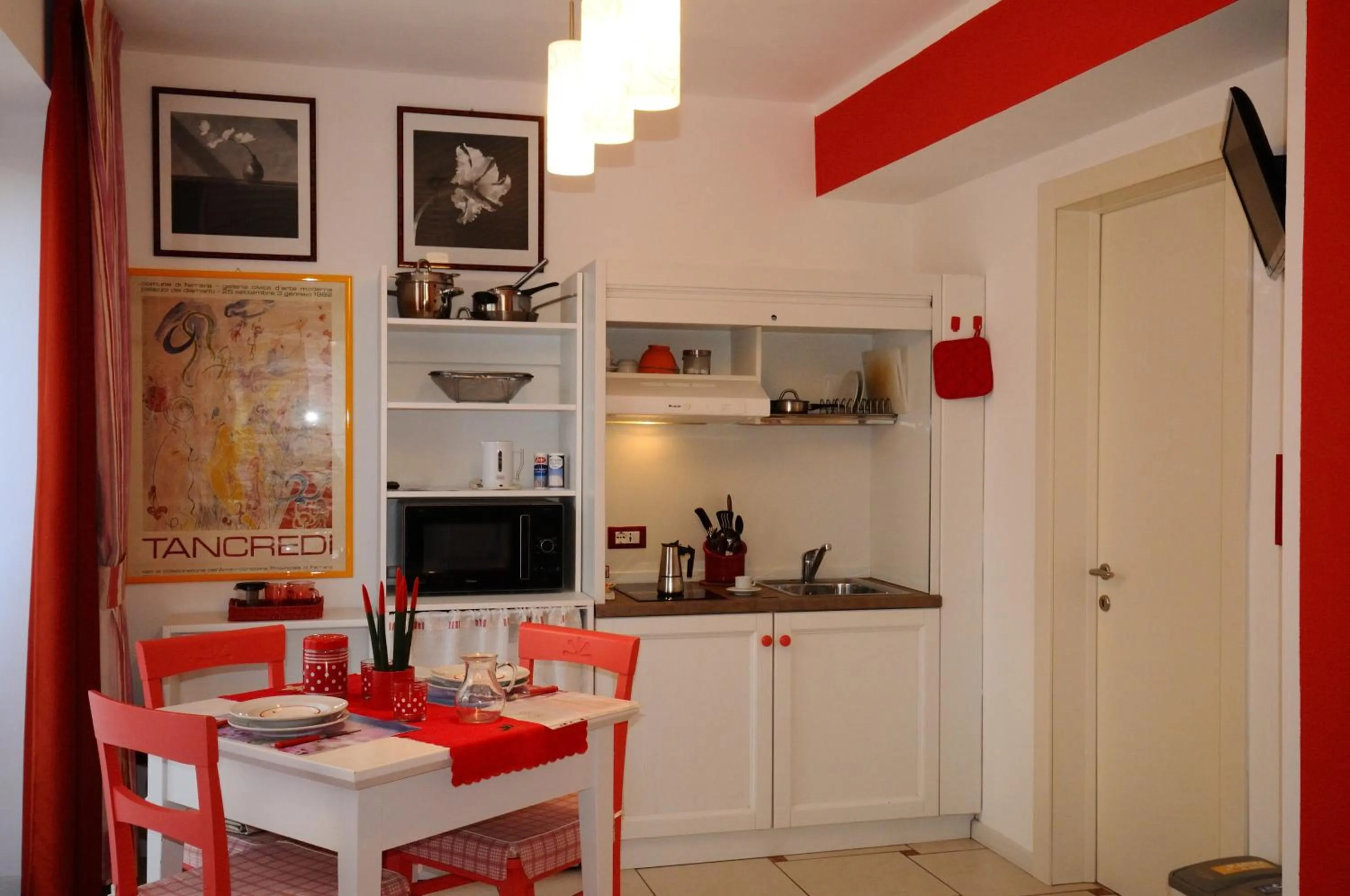 Kitchen or kitchenette in Casa Novecento "Rooms & apartments"