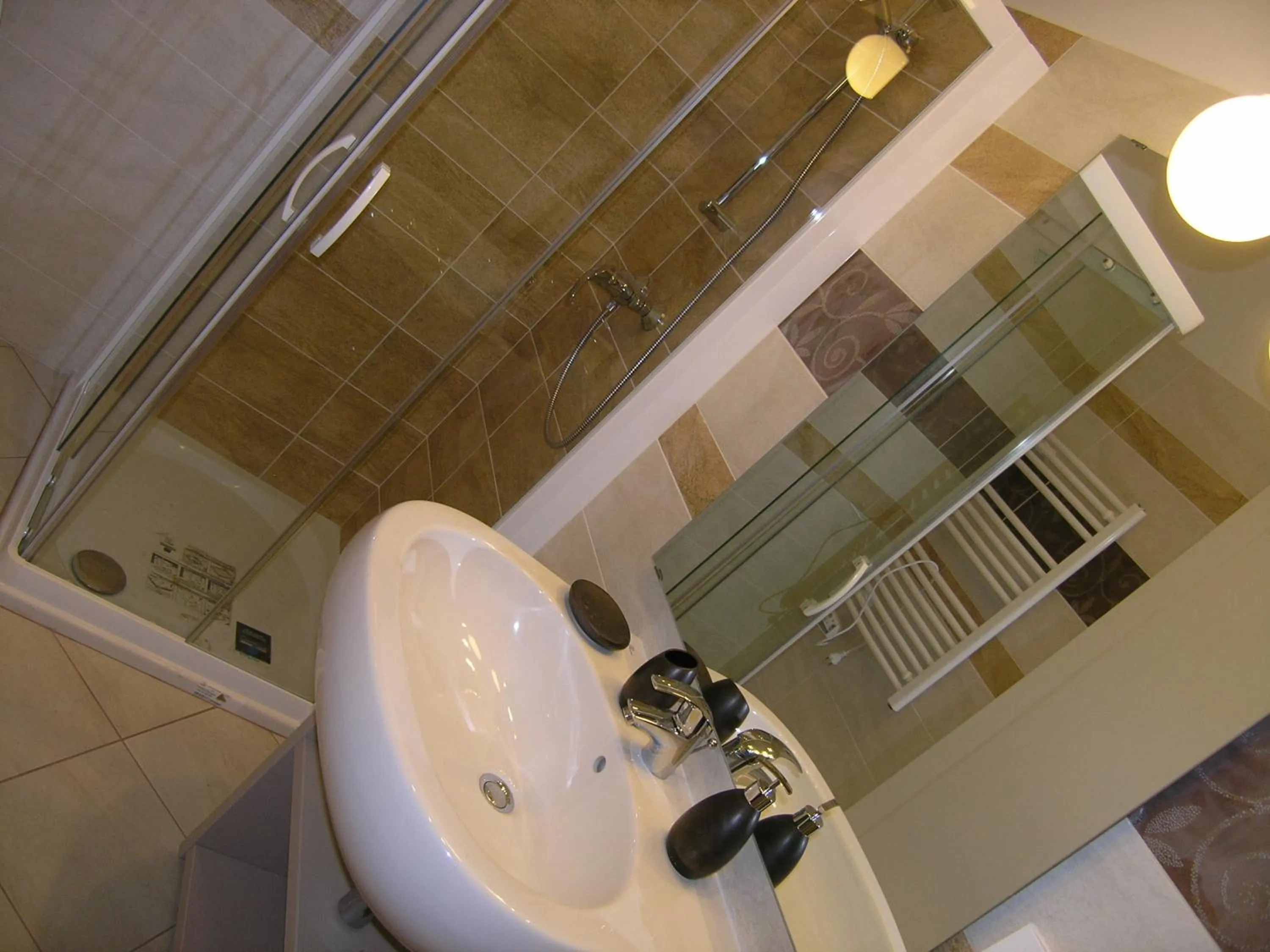 Bathroom in Casa Novecento "Rooms & apartments"