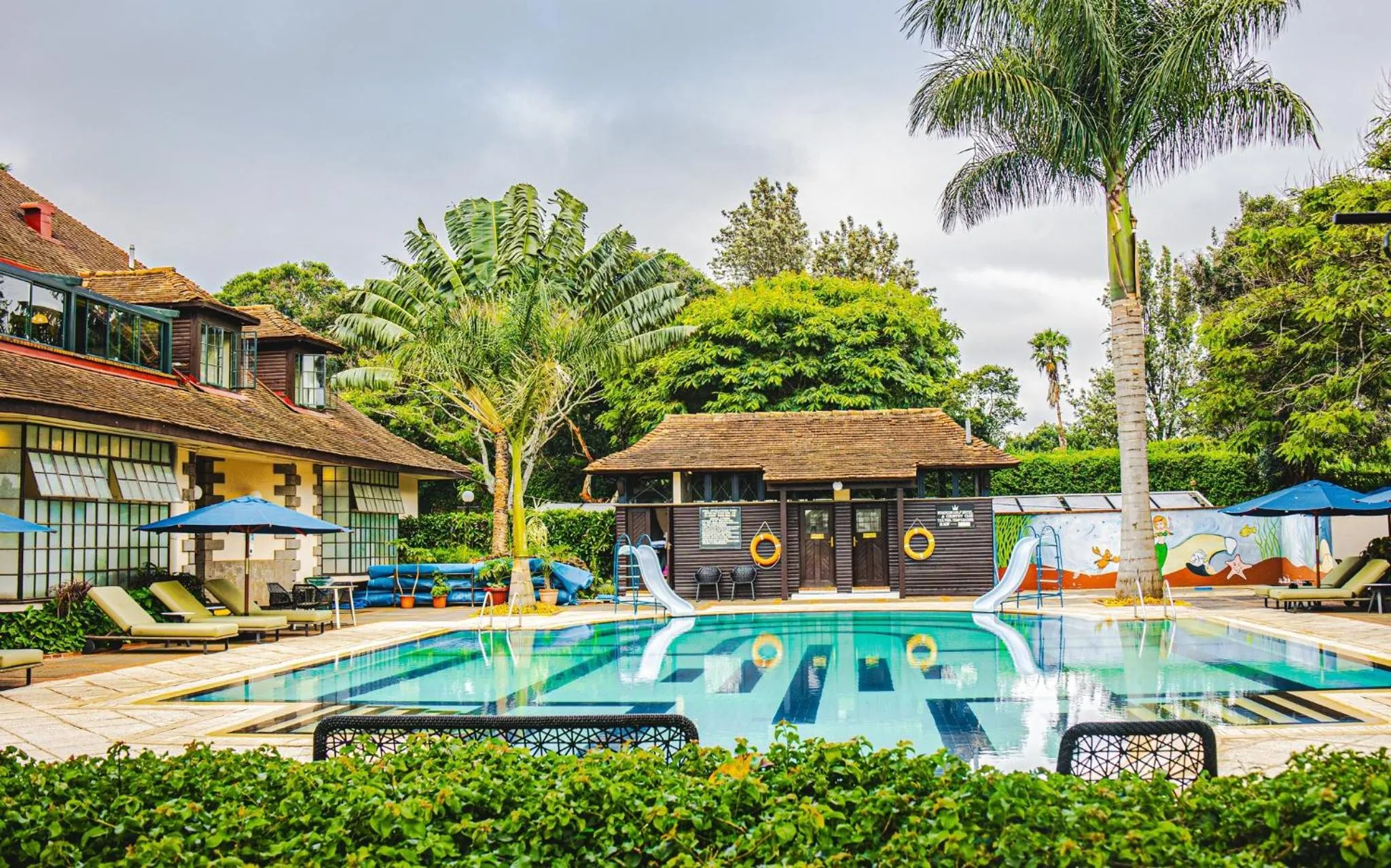 Swimming pool in Windsor Golf Hotel & Country Club