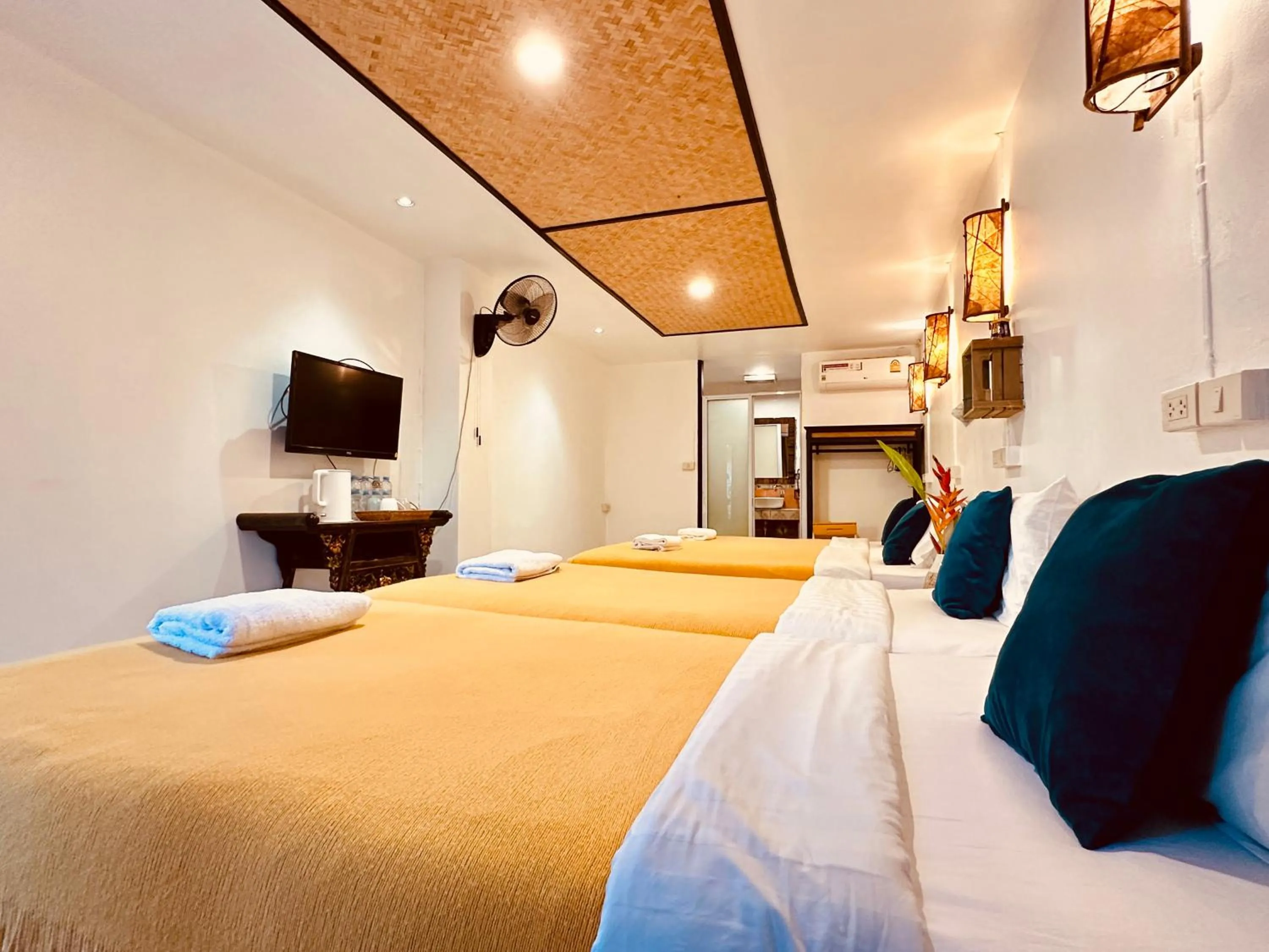 Bed in Dream Garden Villa Hotel Night Bazaar ChiangMai