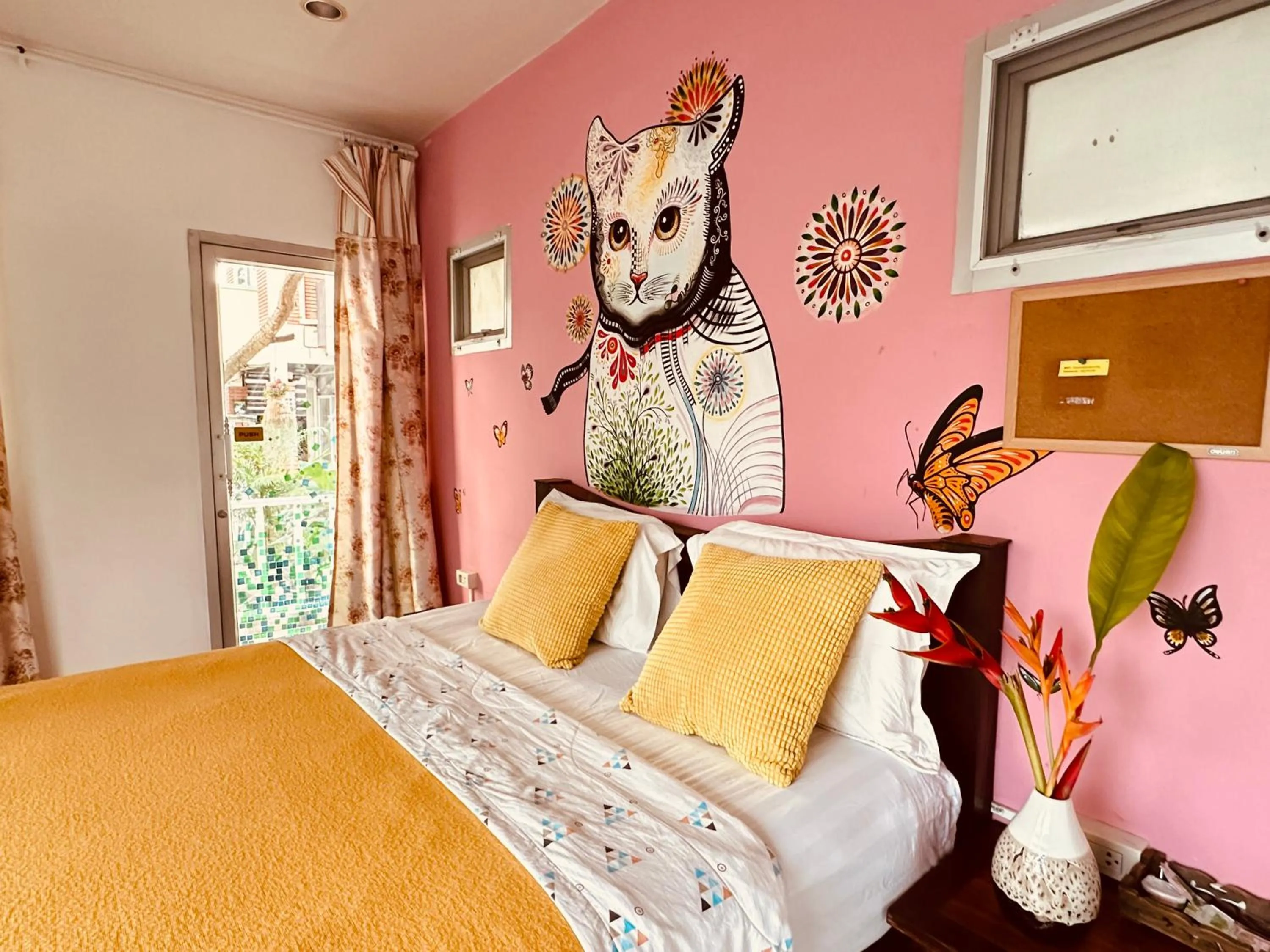 Bed in Dream Garden Villa Hotel Night Bazaar ChiangMai