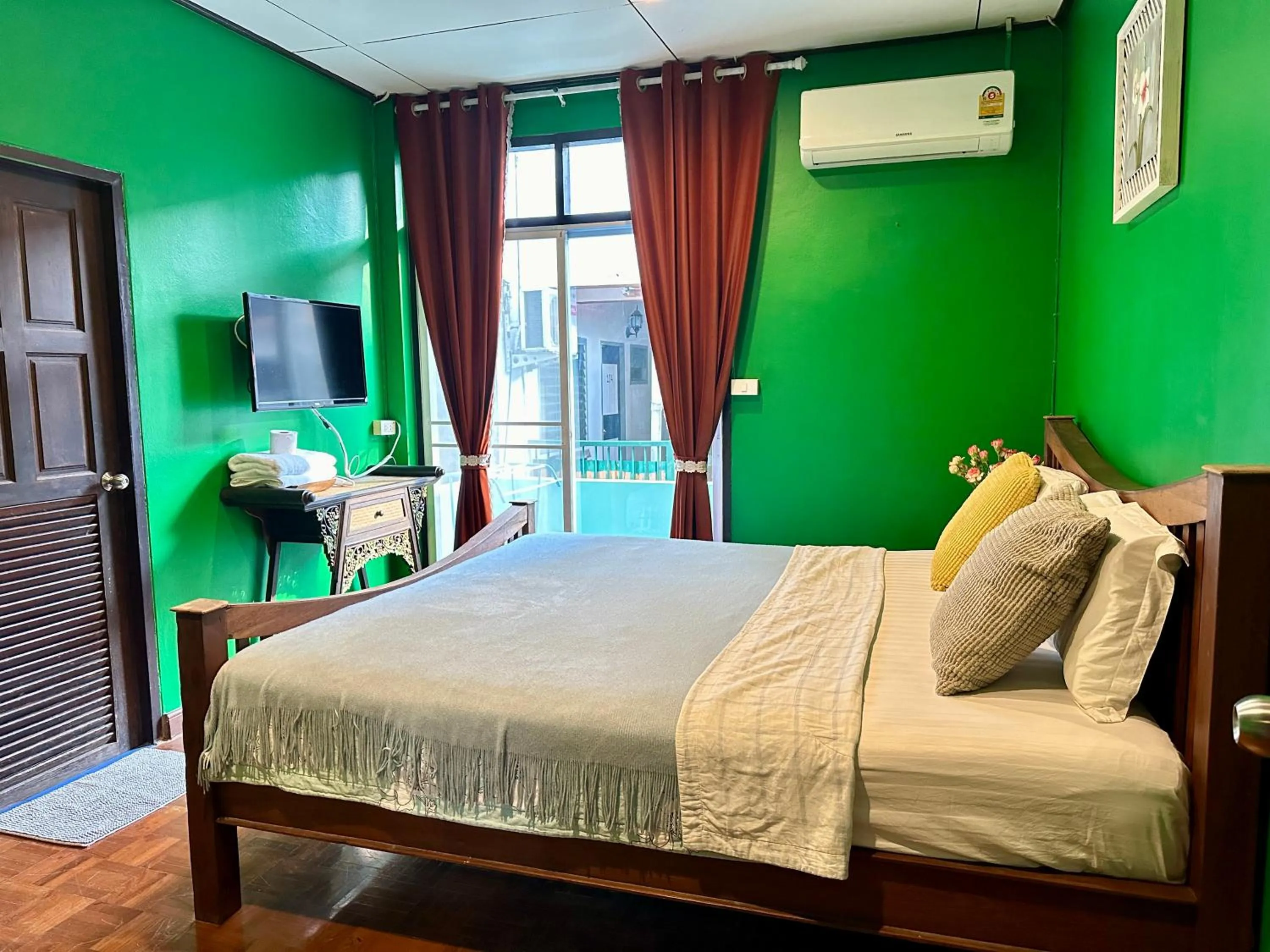 Bed in Dream Garden Villa Hotel Night Bazaar ChiangMai