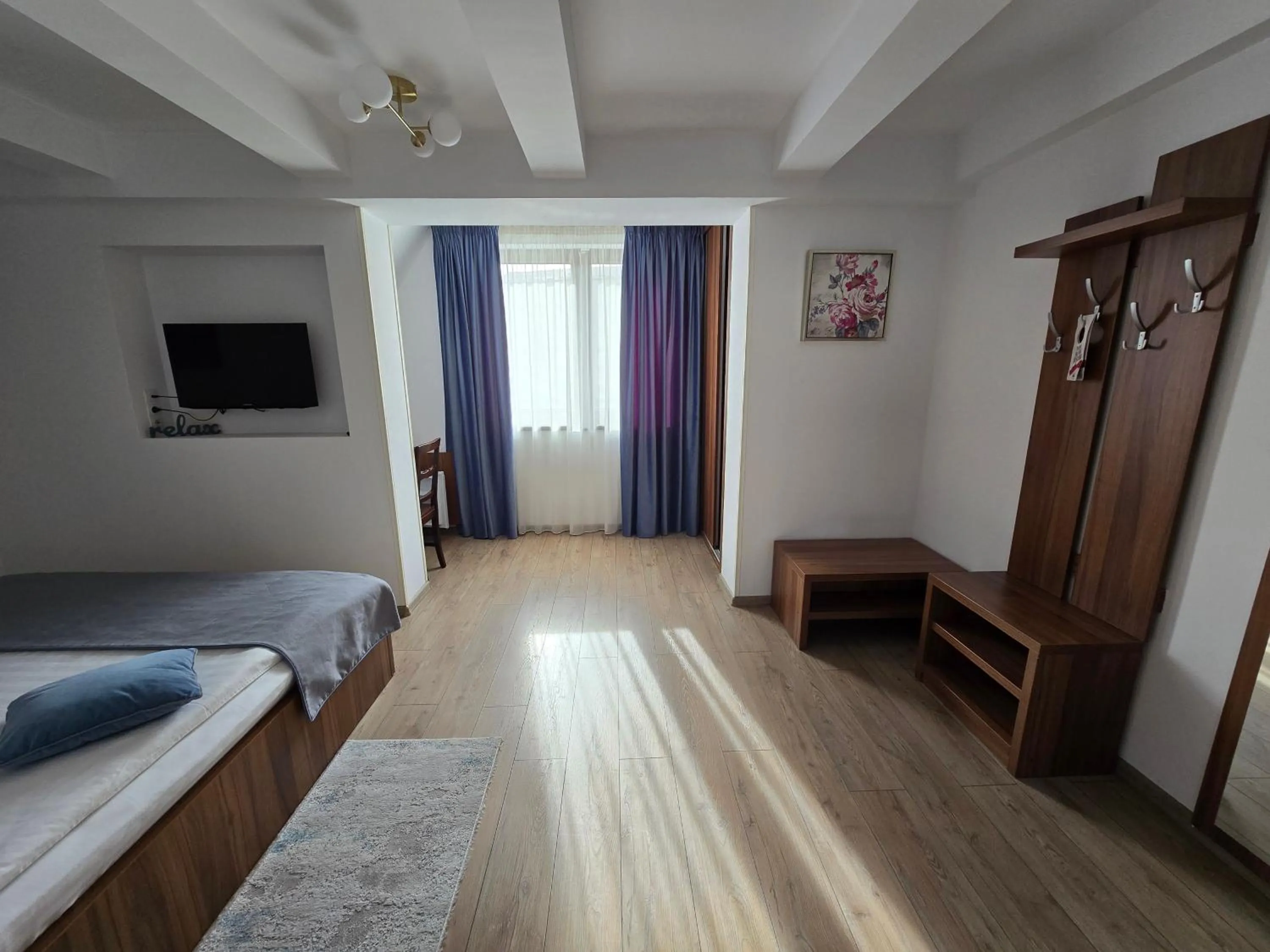 Bed in Pensiunea Transilvania