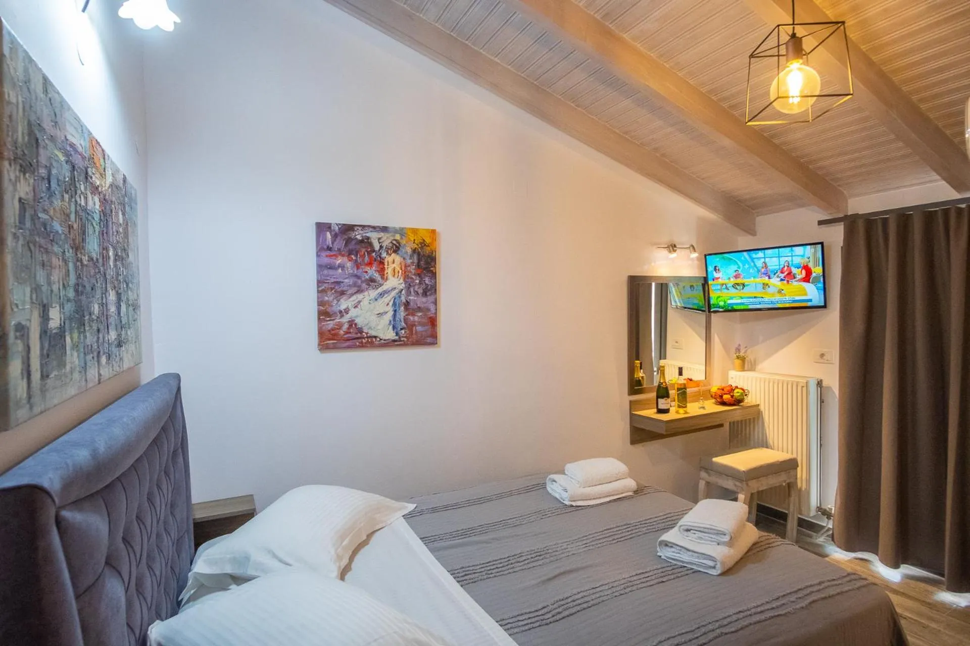 Bed in Serenity Luxe Suites