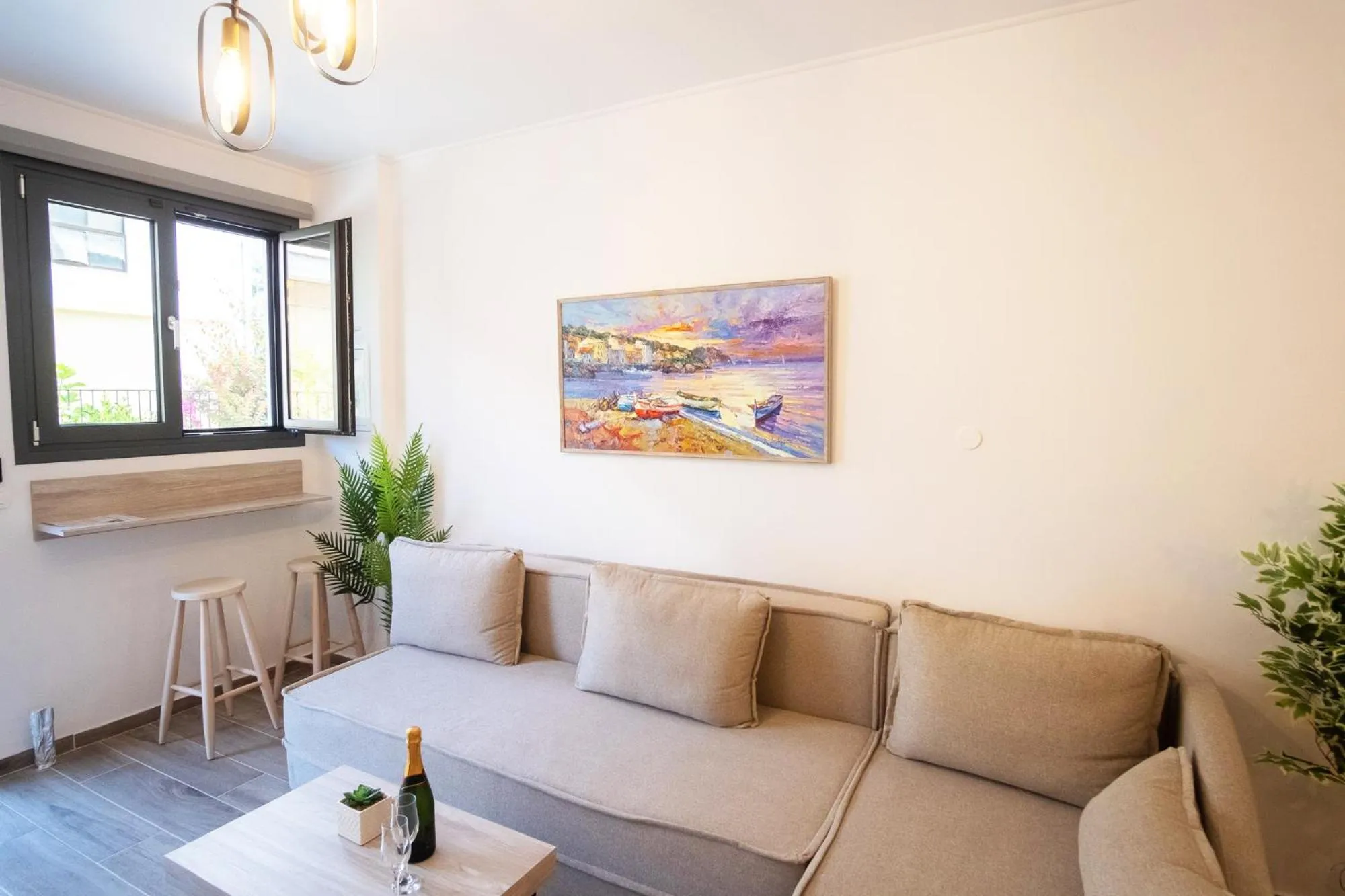 Serenity Luxe Suites