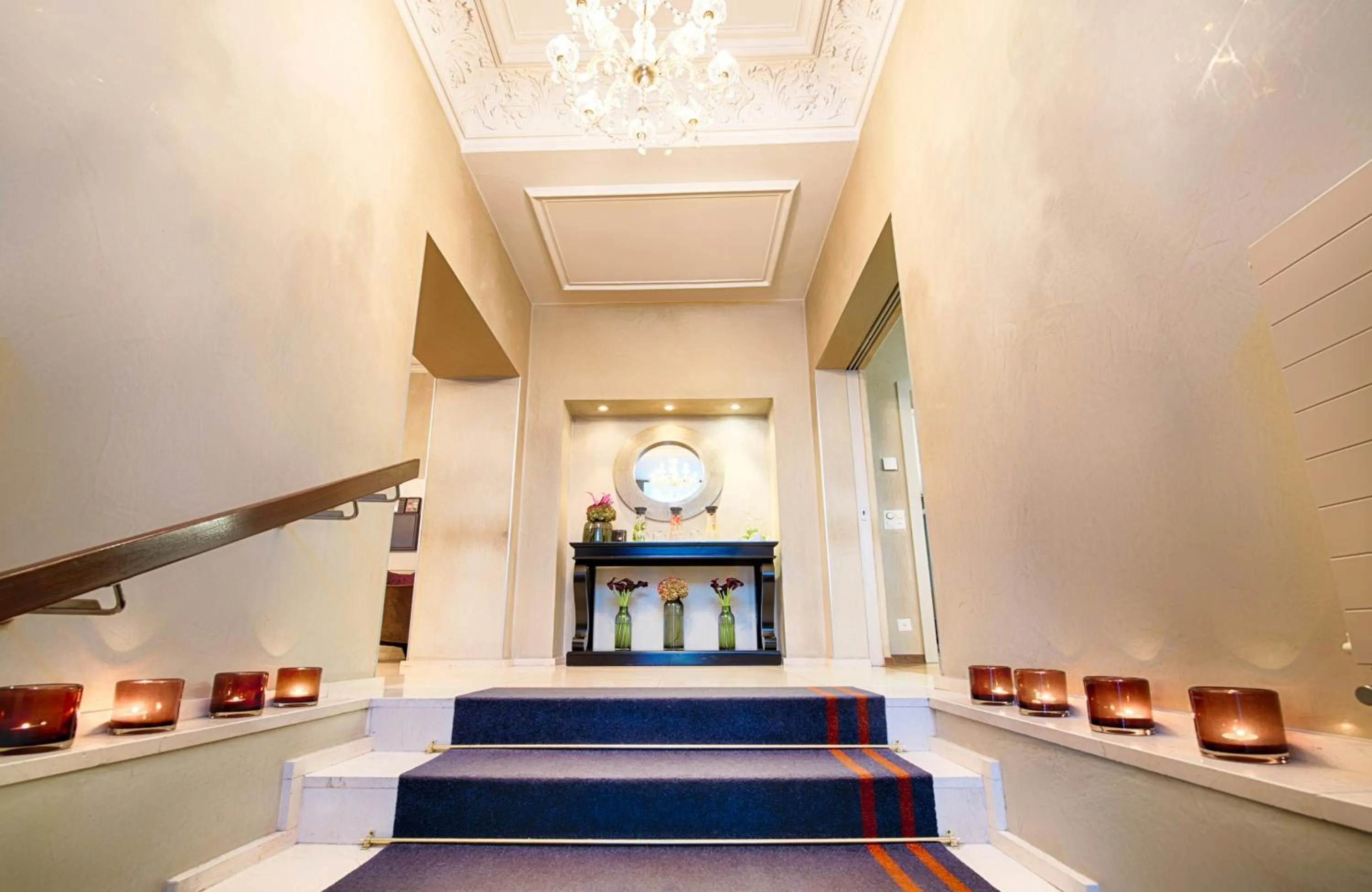 Decorative detail in Hotel Alden Splügenschloss Zürich - Leonardo Limited Edition