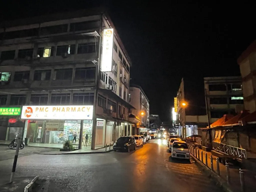 Loft Pals Urbanstay Lodge, Kapit