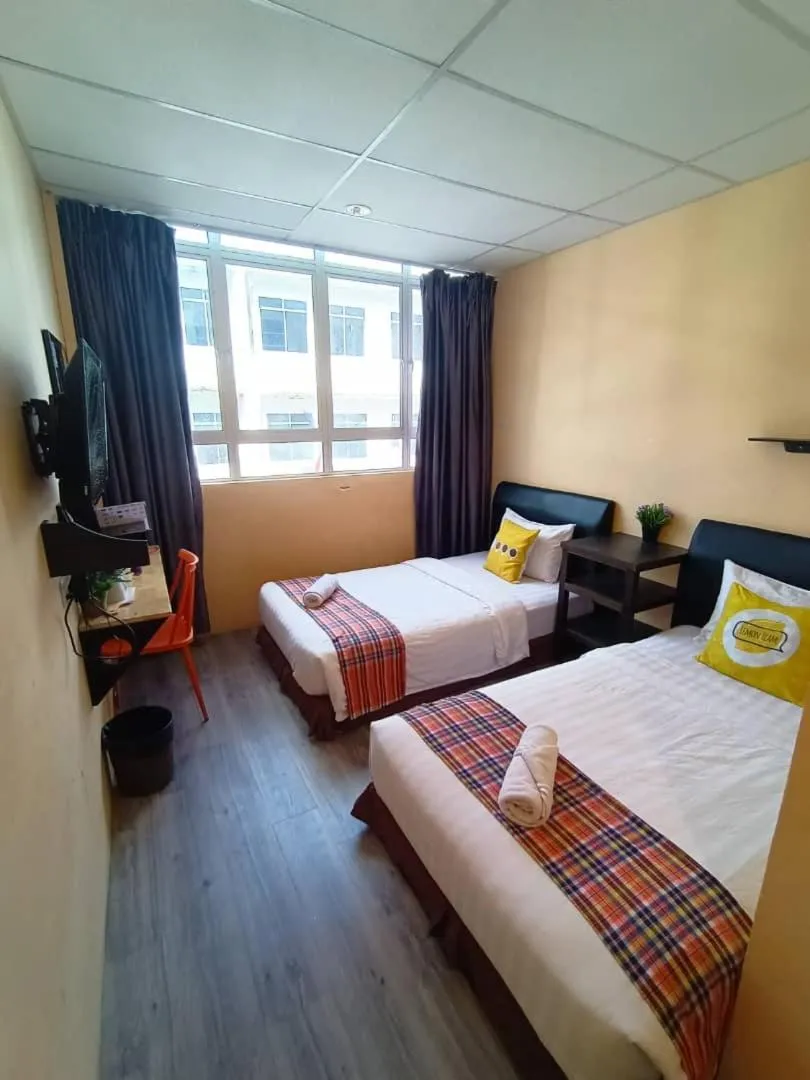 Bed in Loft Pals Urbanstay Lodge, Kapit