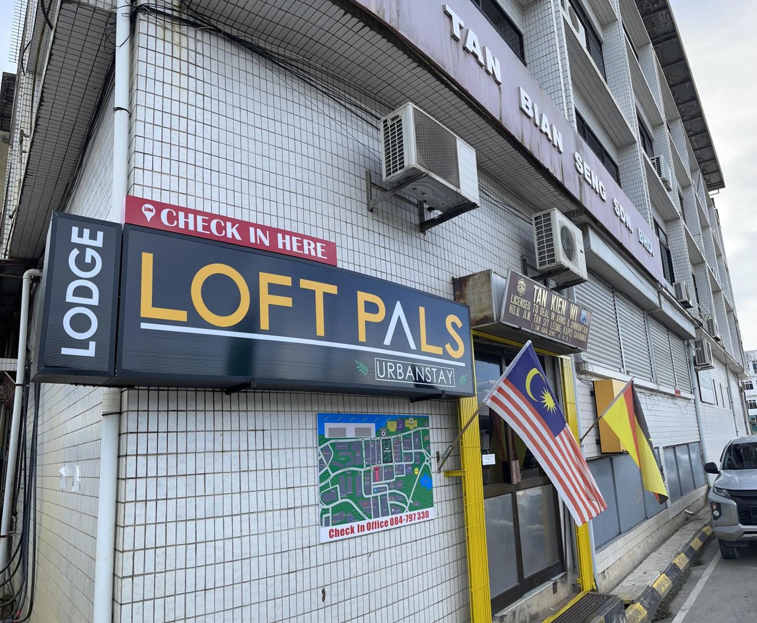 Loft Pals Urbanstay Lodge, Kapit