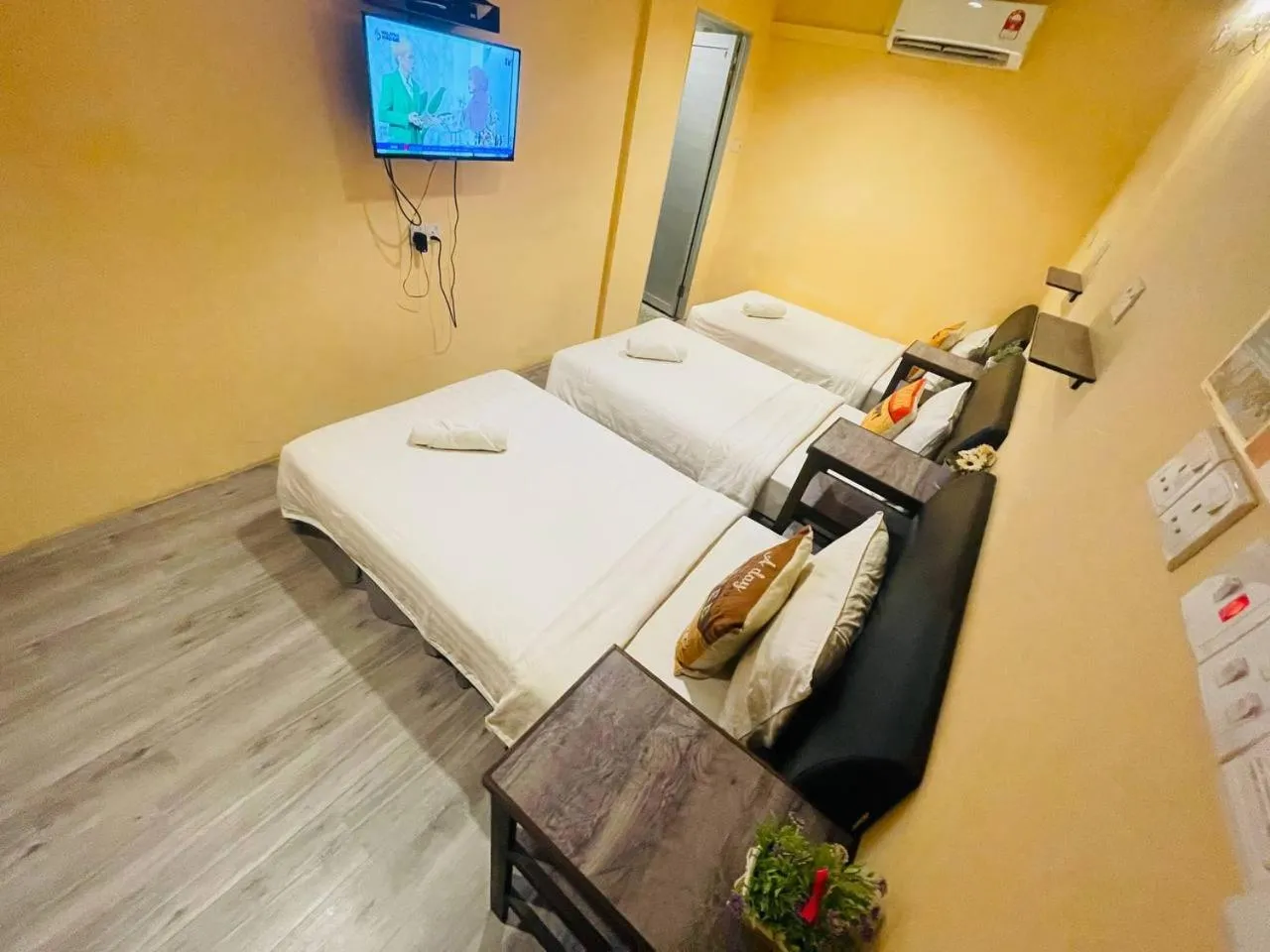 Bed in Loft Pals Urbanstay Lodge, Kapit