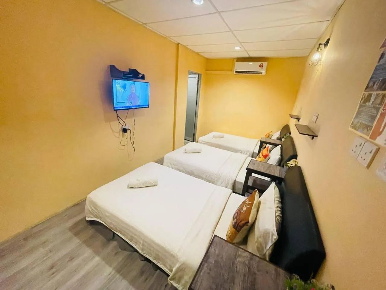 Bed in Loft Pals Urbanstay Lodge, Kapit