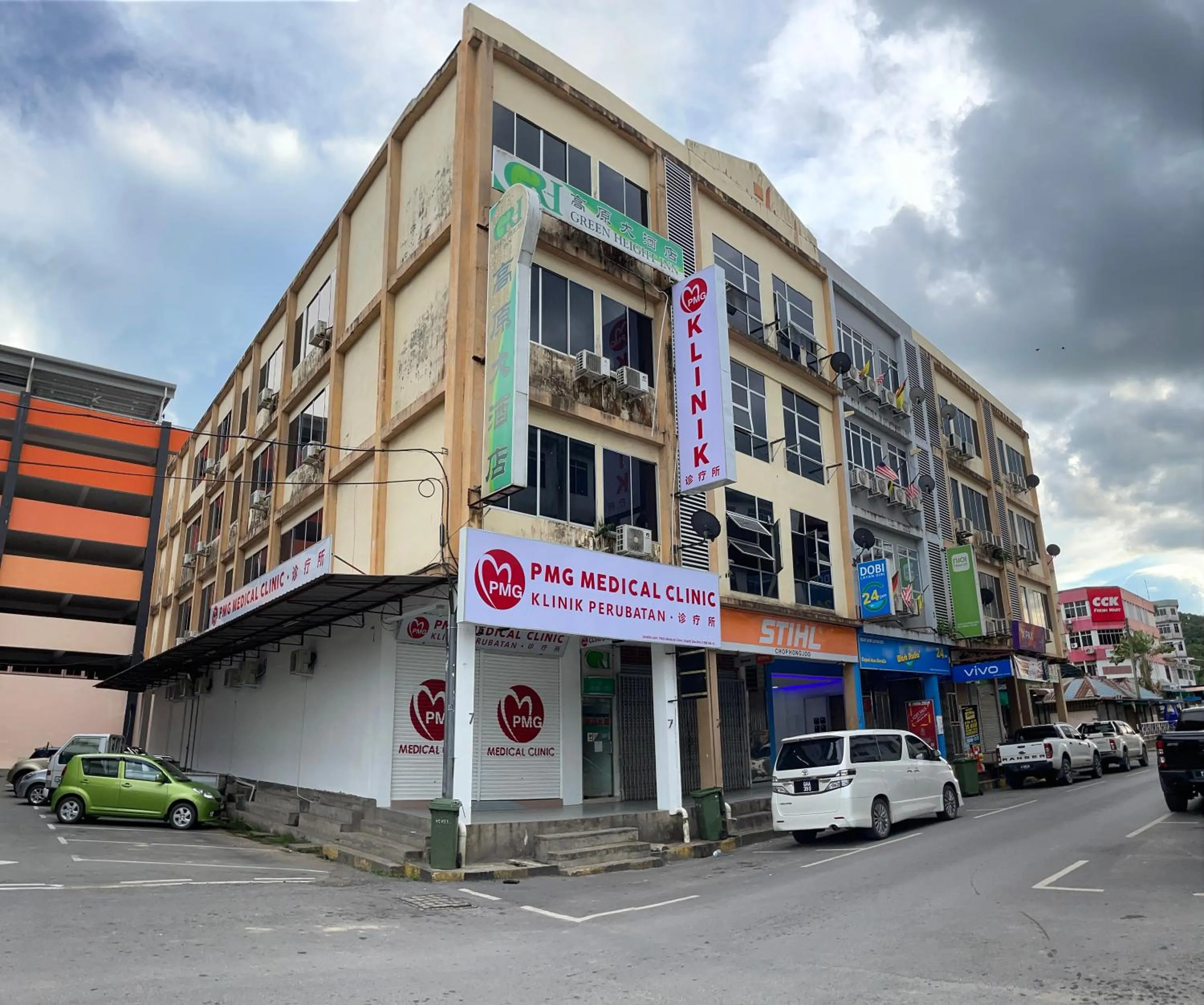 Loft Pals Urbanstay Lodge, Kapit