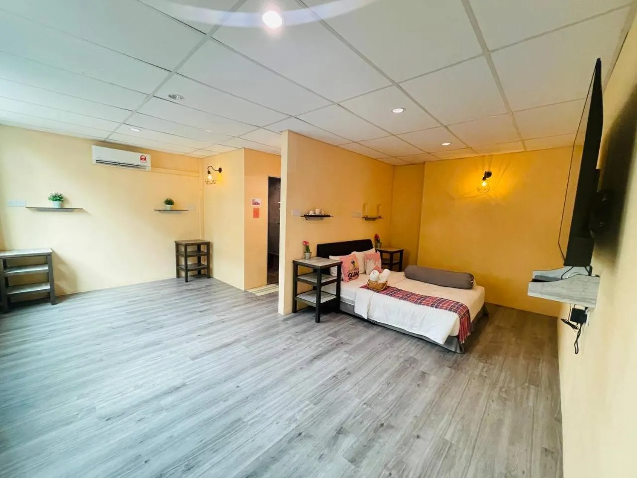 Bed in Loft Pals Urbanstay Lodge, Kapit