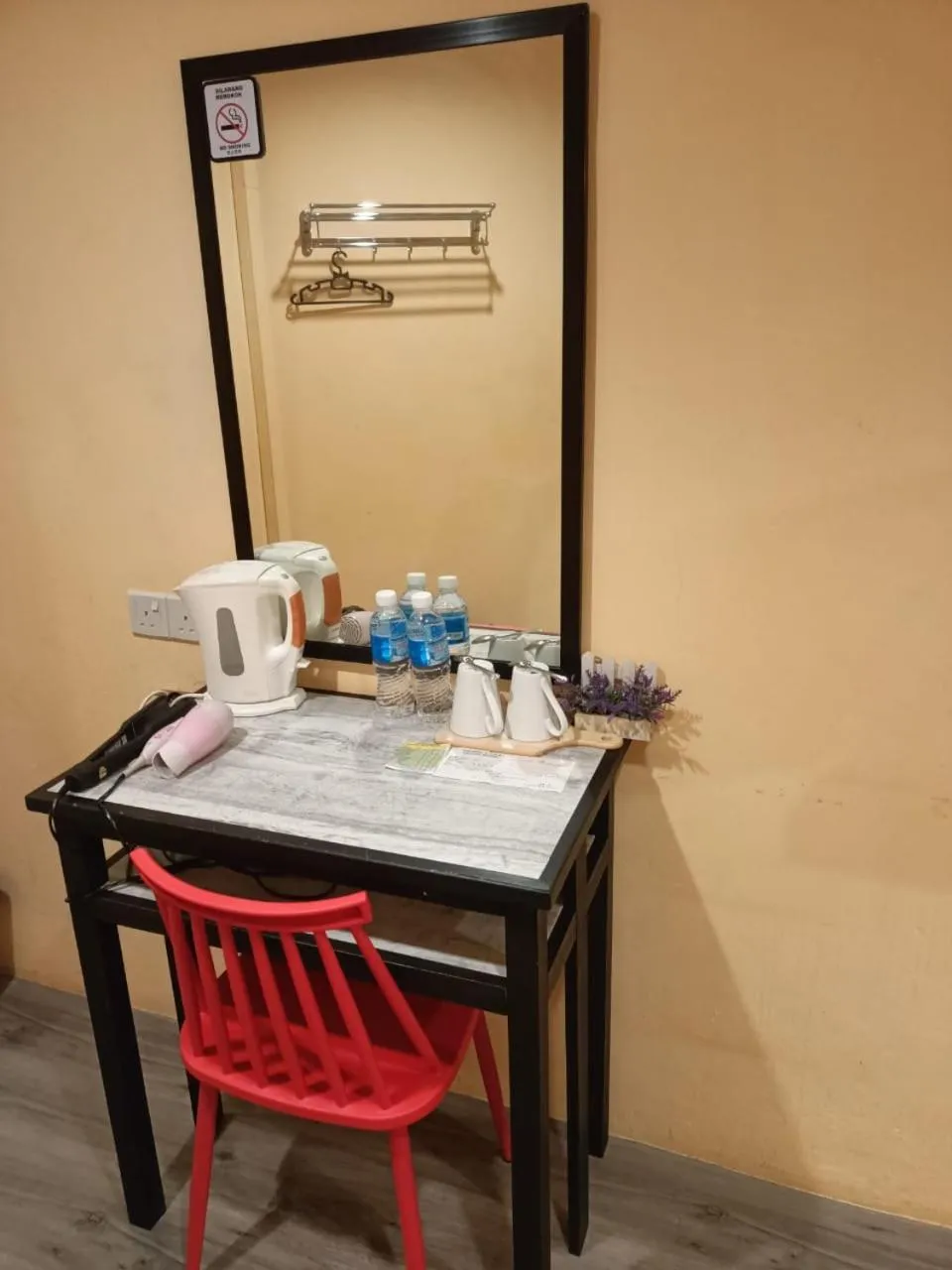 Loft Pals Urbanstay Lodge, Kapit