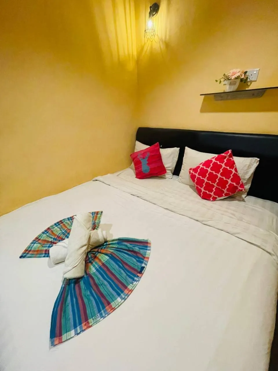 Bed in Loft Pals Urbanstay Lodge, Kapit