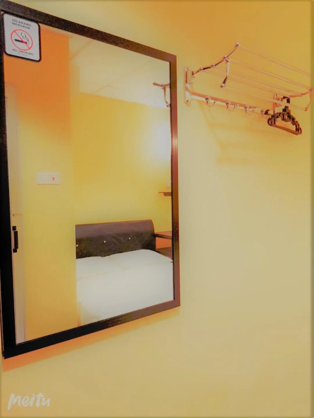 Bed in Loft Pals Urbanstay Lodge, Kapit