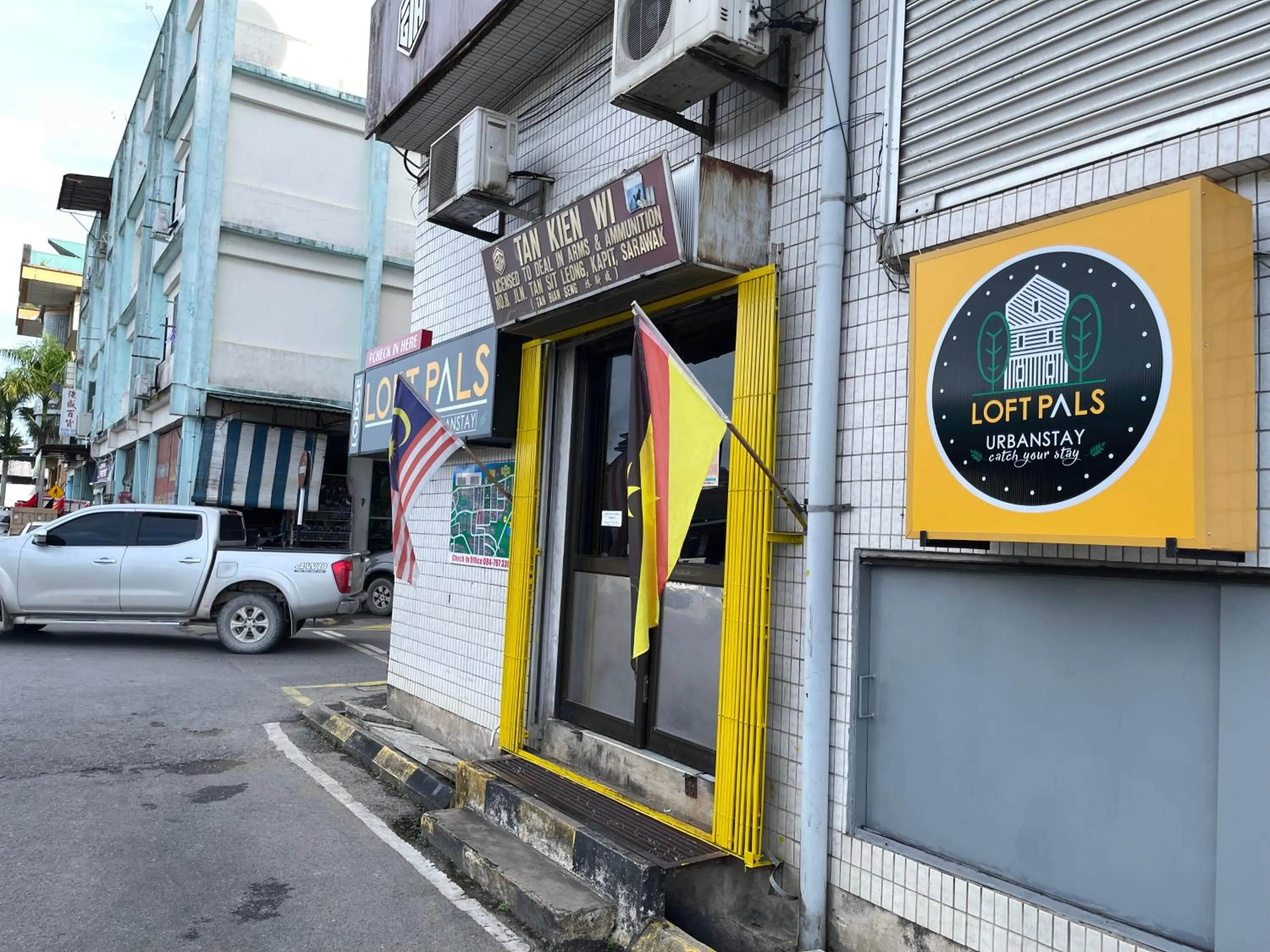 Loft Pals Urbanstay Lodge, Kapit