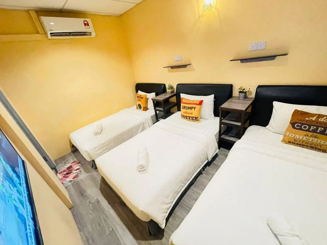 Bed in Loft Pals Urbanstay Lodge, Kapit